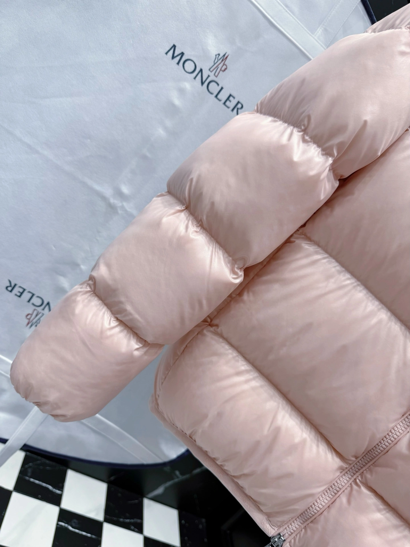 Victoria-- 7o9385r Down jacket white duck down item: E-F501J1504H