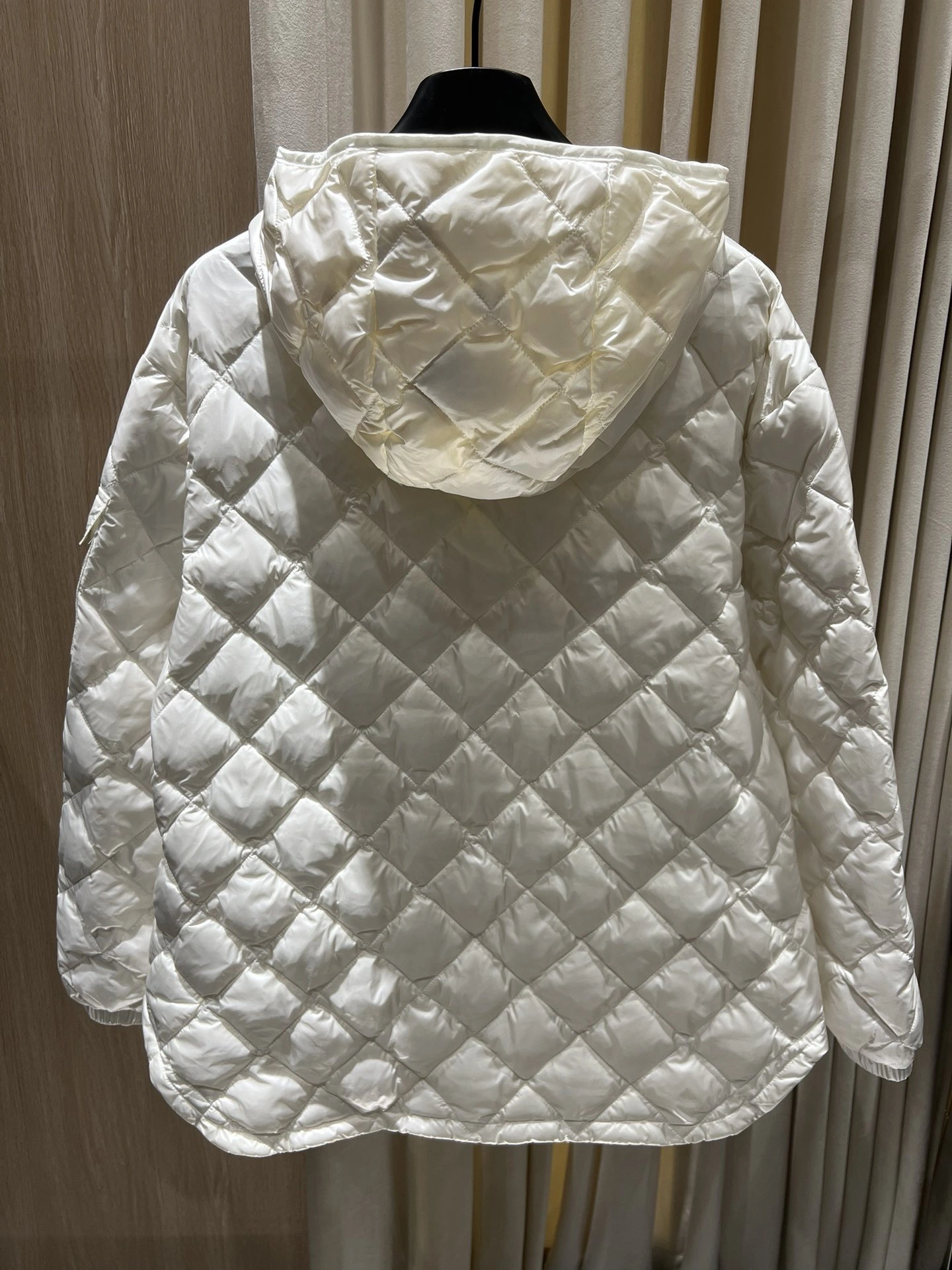 Victoria-- 7o9385r Down jacket white goose down 2colour item: E-F140J1219-2H