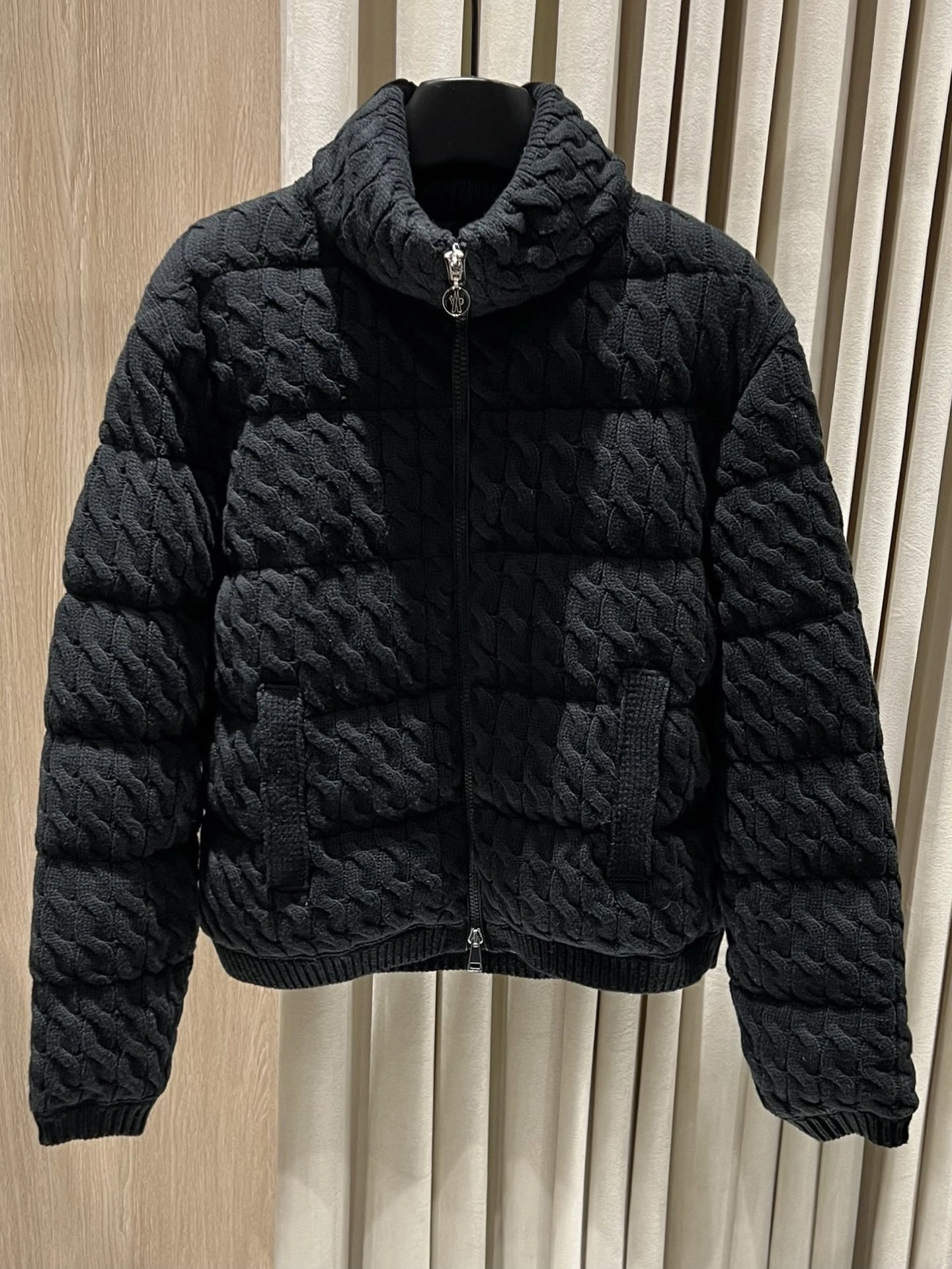 Victoria-- 7o9385r Down jacket white goose down nylon 2colour item:E-F140J2124-2H