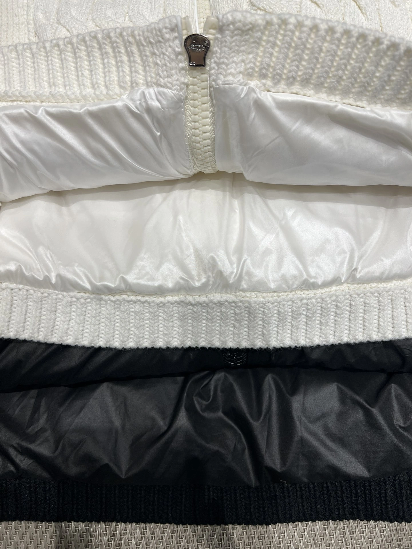 Victoria-- 7o9385r Down jacket white goose down nylon 2colour item:E-F140J2124-2H