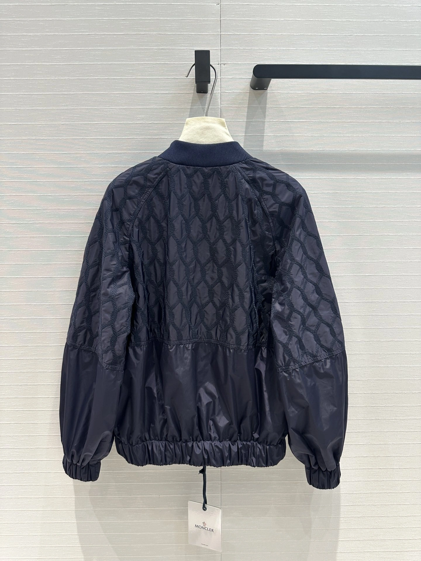 Victoria-- 7o9385r embroidery item:D-F240H2517