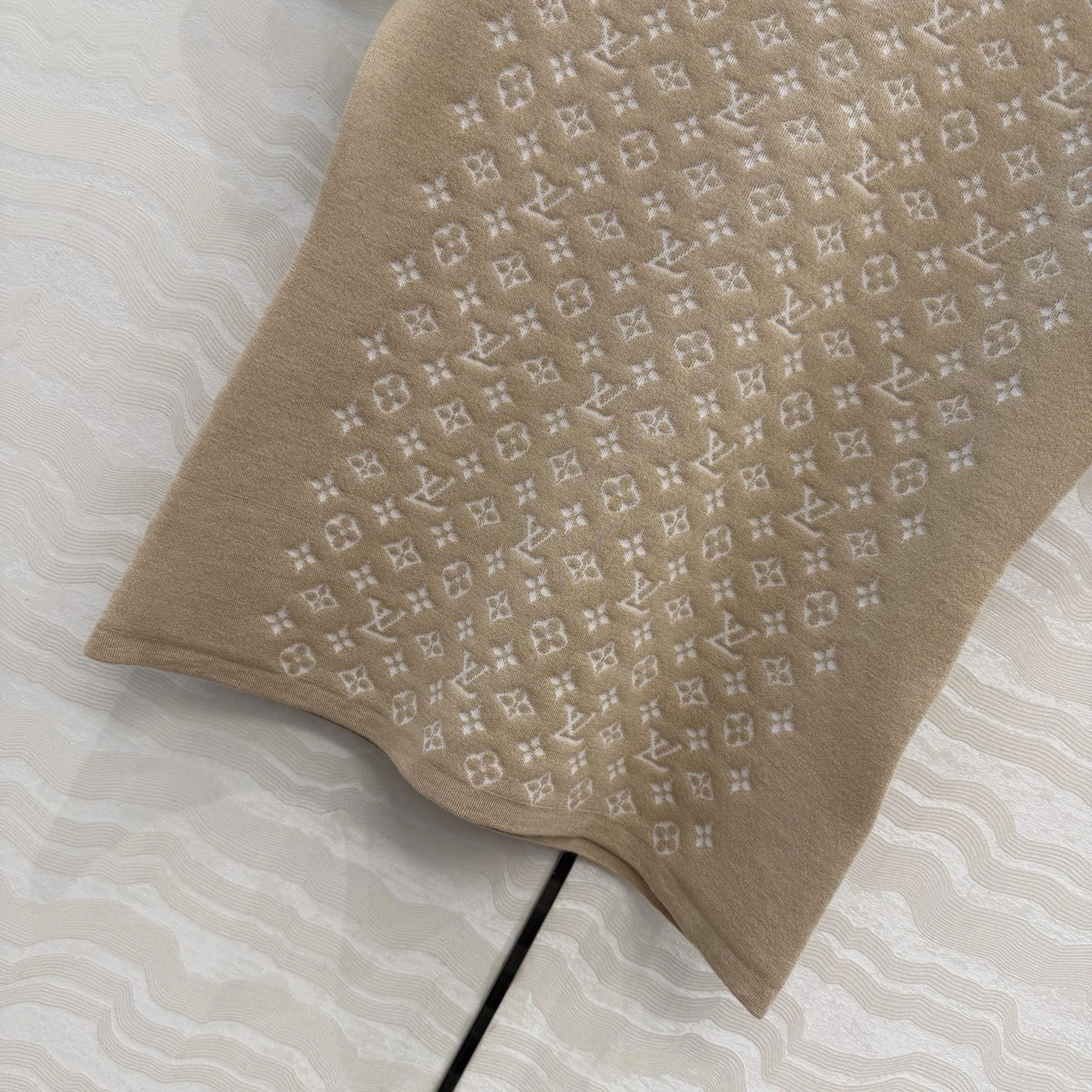 Victoria-- 8V MONOGRAM 2colour item:F-F061A2020-2