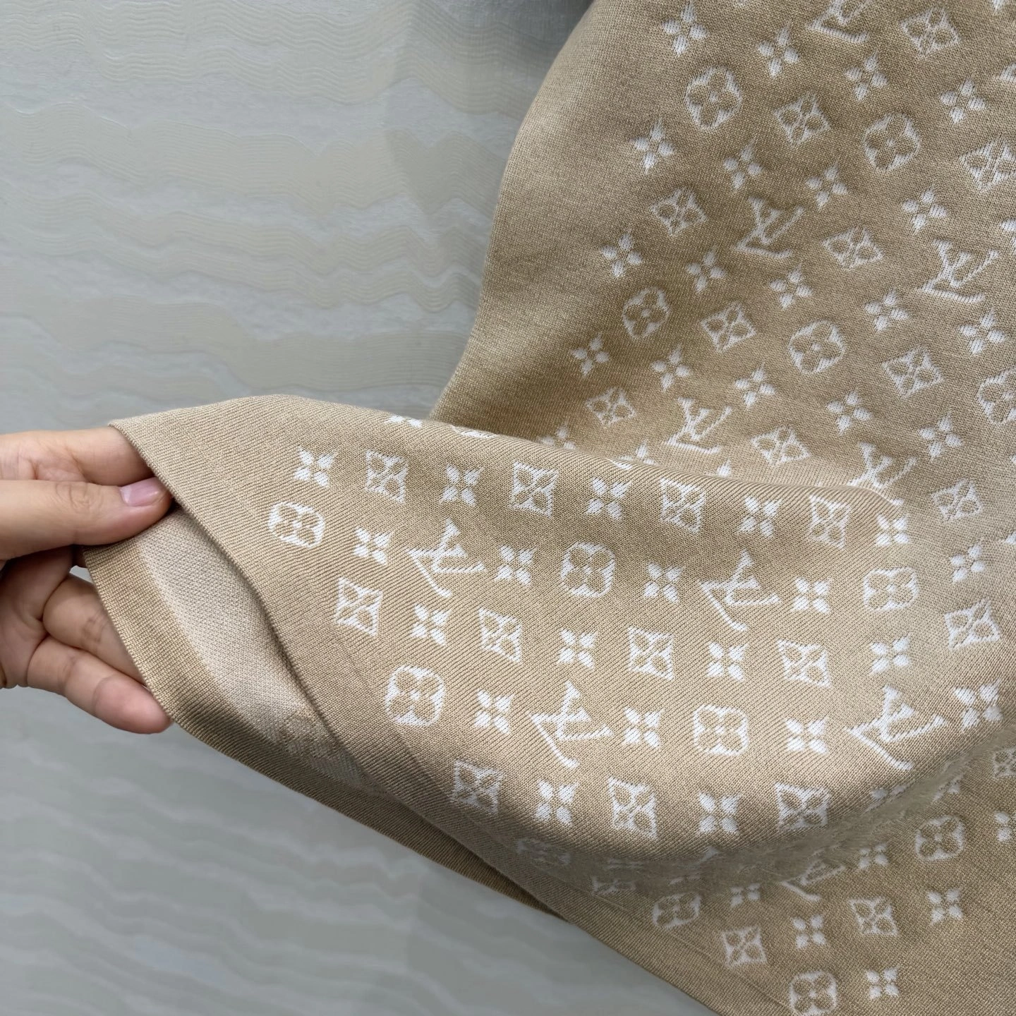 Victoria-- 8V MONOGRAM 2colour item:F-F061A2020-2