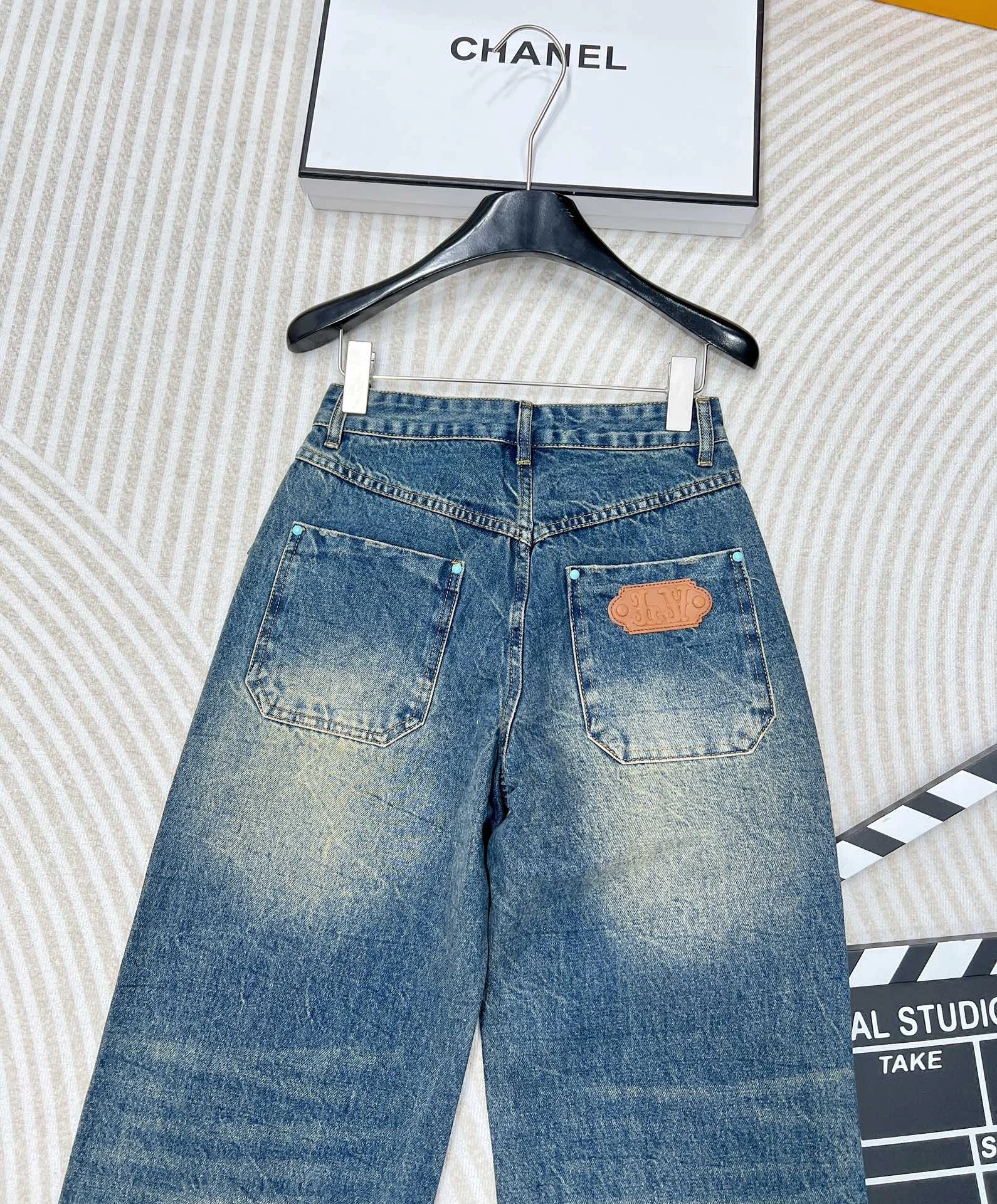 Victoria-- 8V item:D-F245K1413