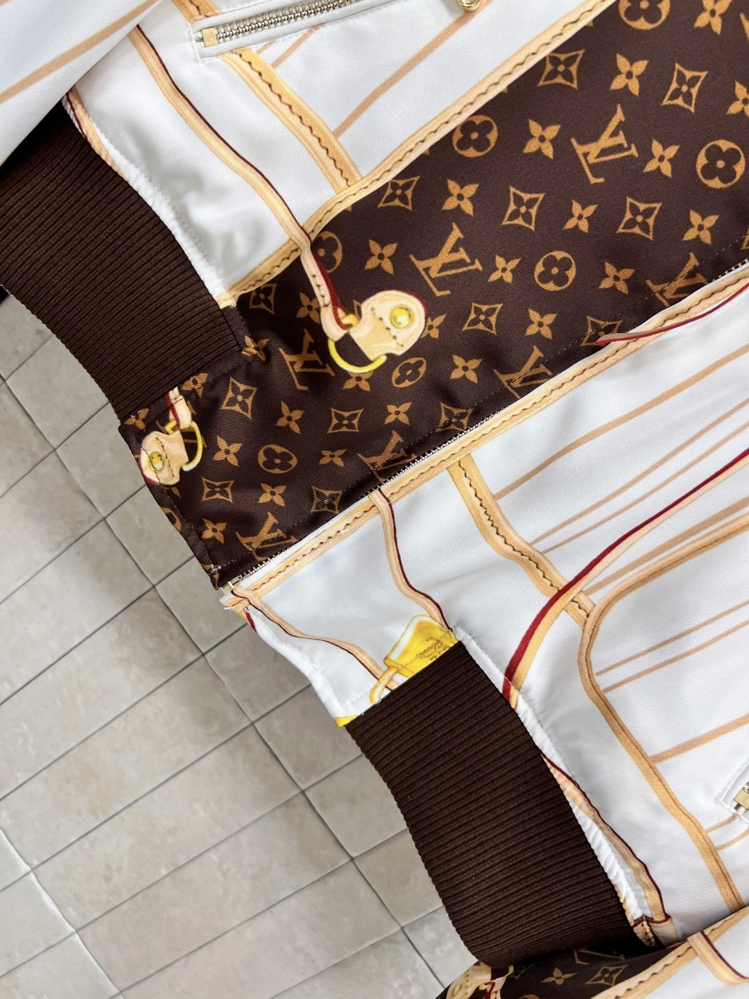&Victoria - 8V reversible item:E-F000I1618H