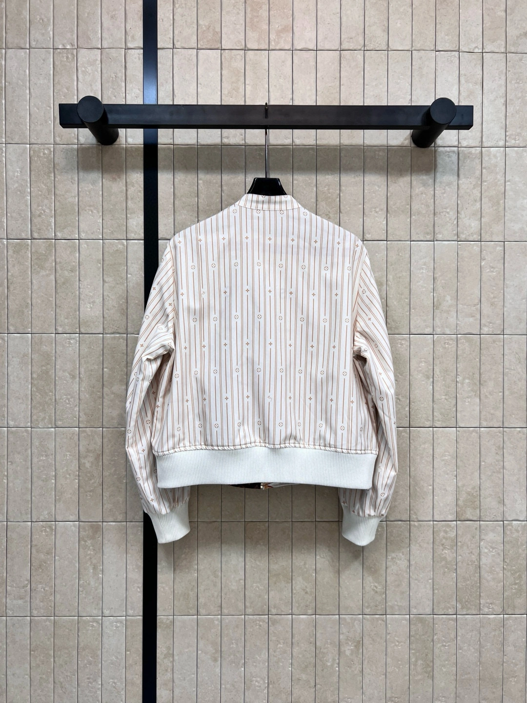 &Victoria - 8V reversible item:E-F000I1618H