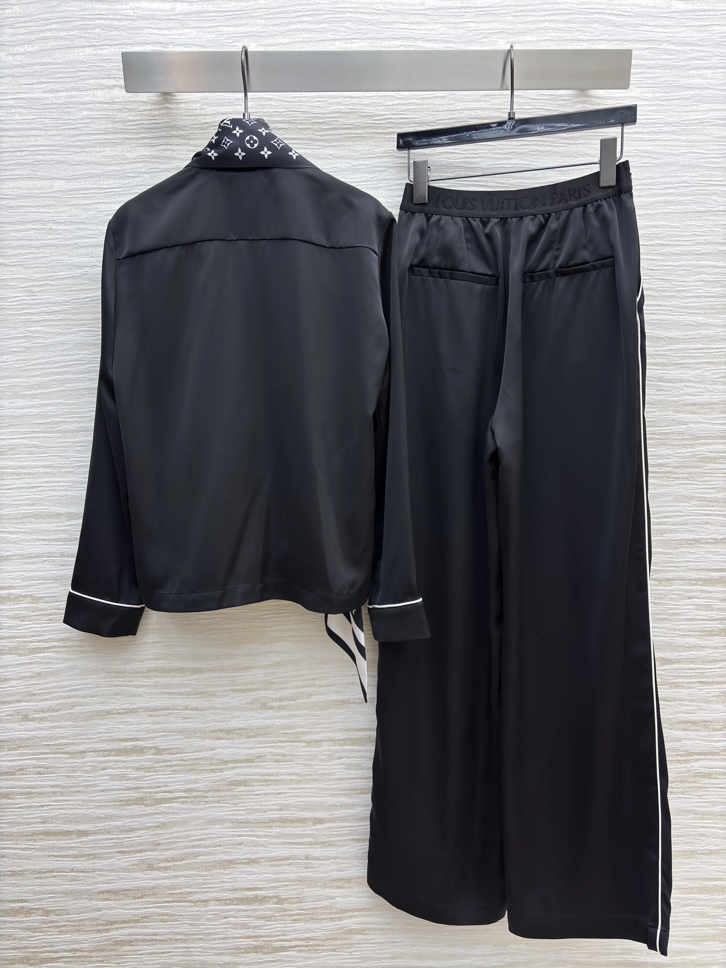 Victoria-- 8V suit item:F-F245A2048