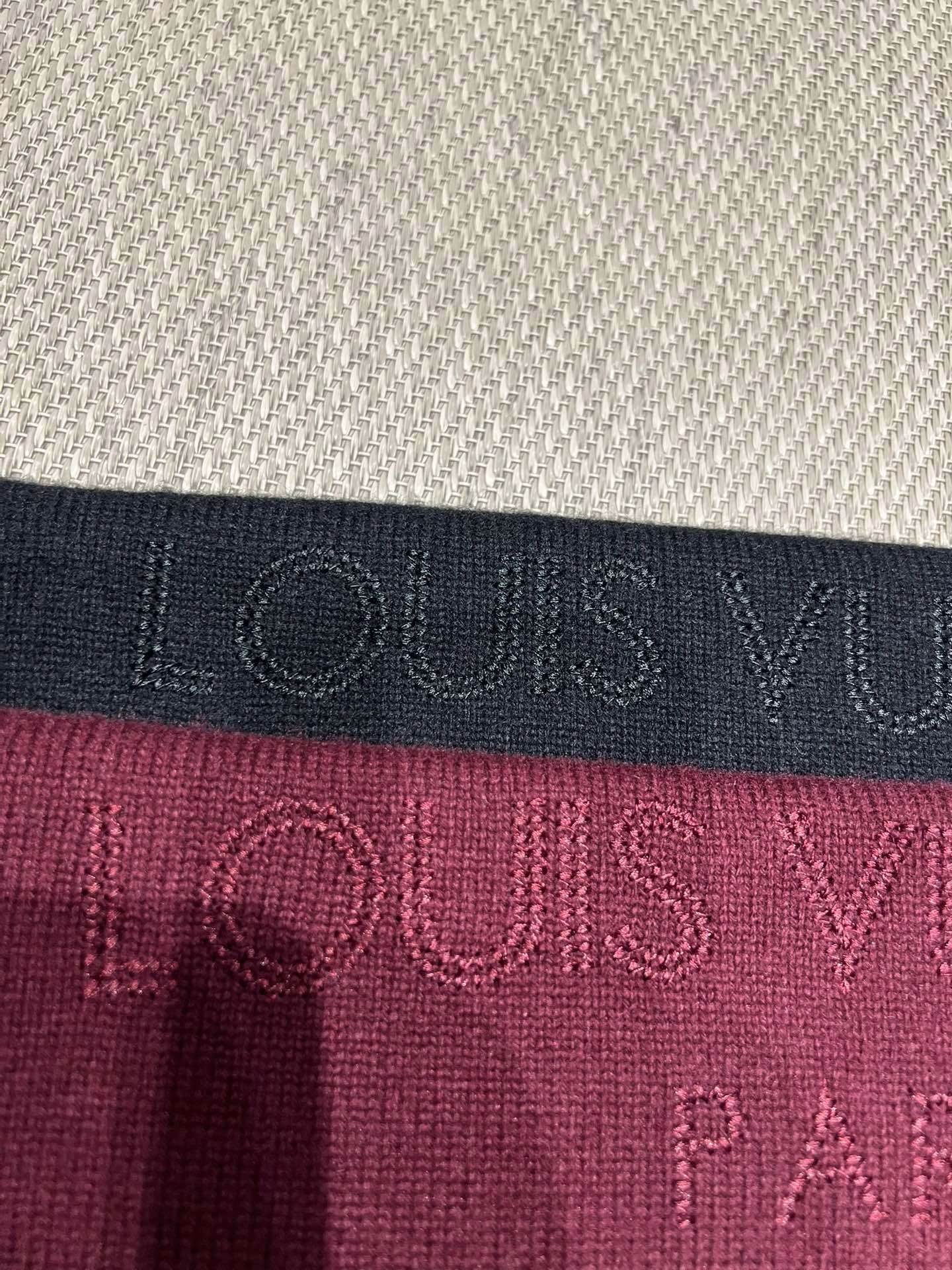 Victoria-- 8V wool 2colour item: E-F140J1247-2H