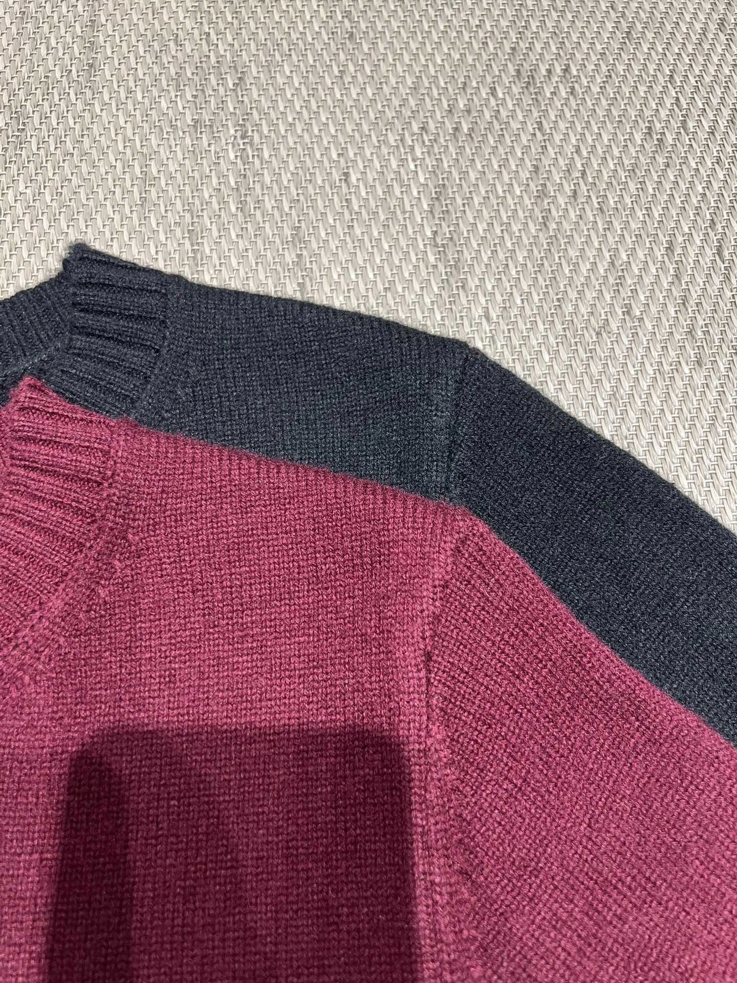 Victoria-- 8V wool 2colour item: E-F140J1247-2H