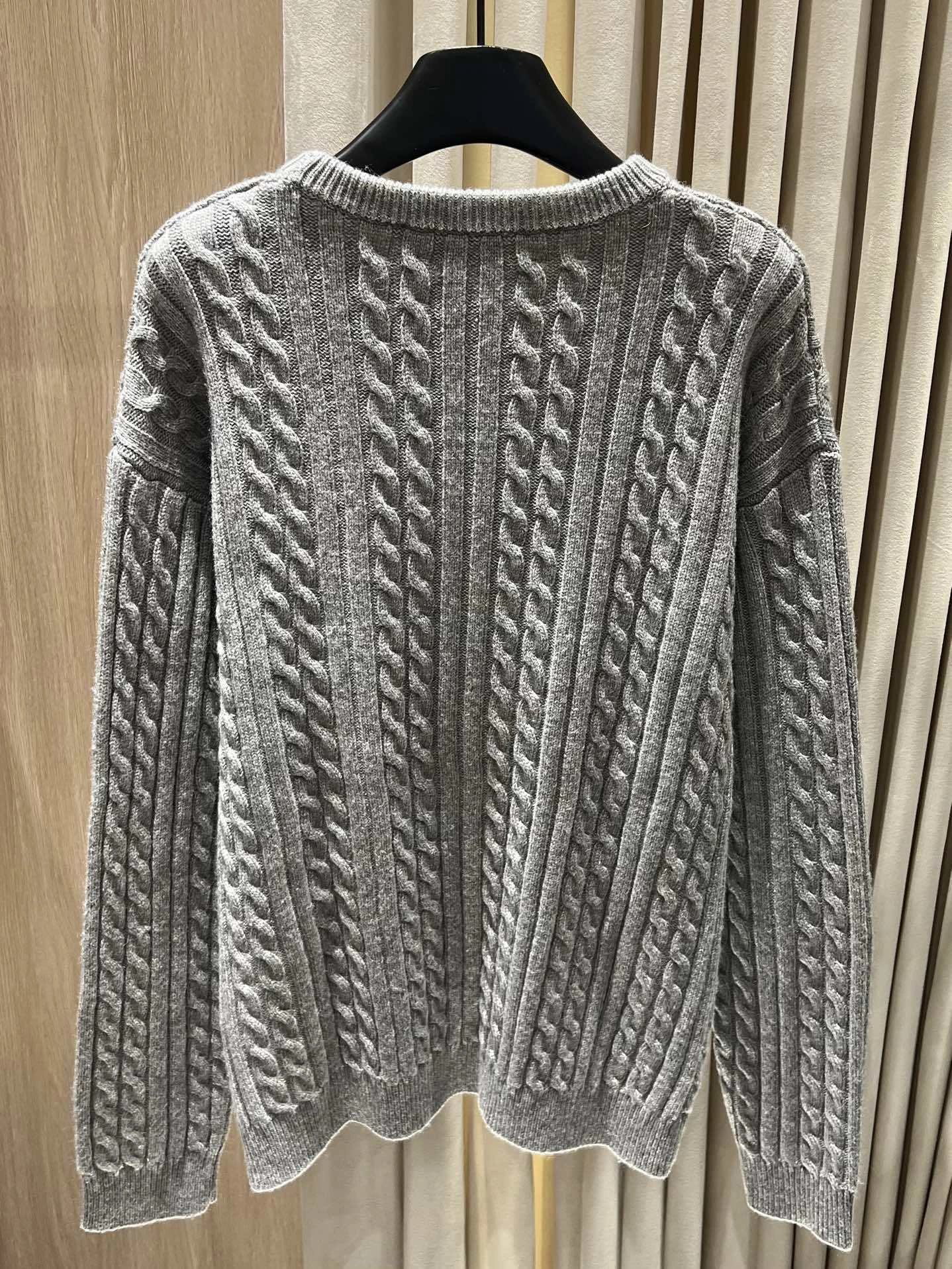 Victoria-- 8V wool embroidery item:E-F140L2701H