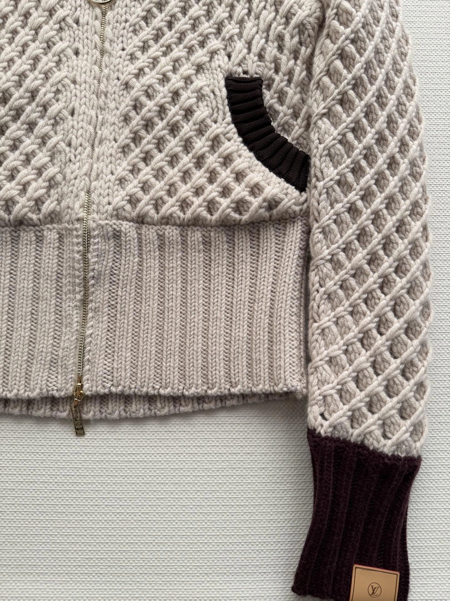 Victoria-- 8V wool item:F-F245A2012