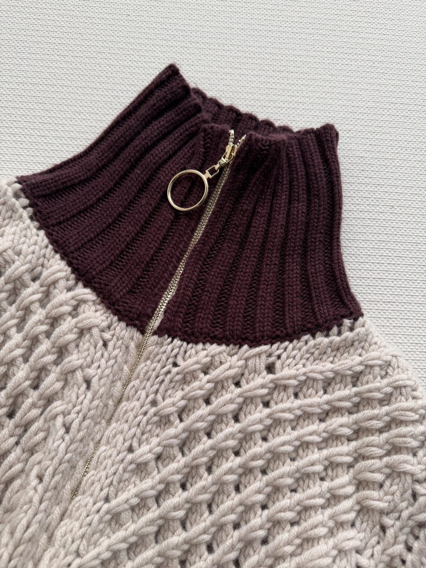Victoria-- 8V wool item:F-F245A2012