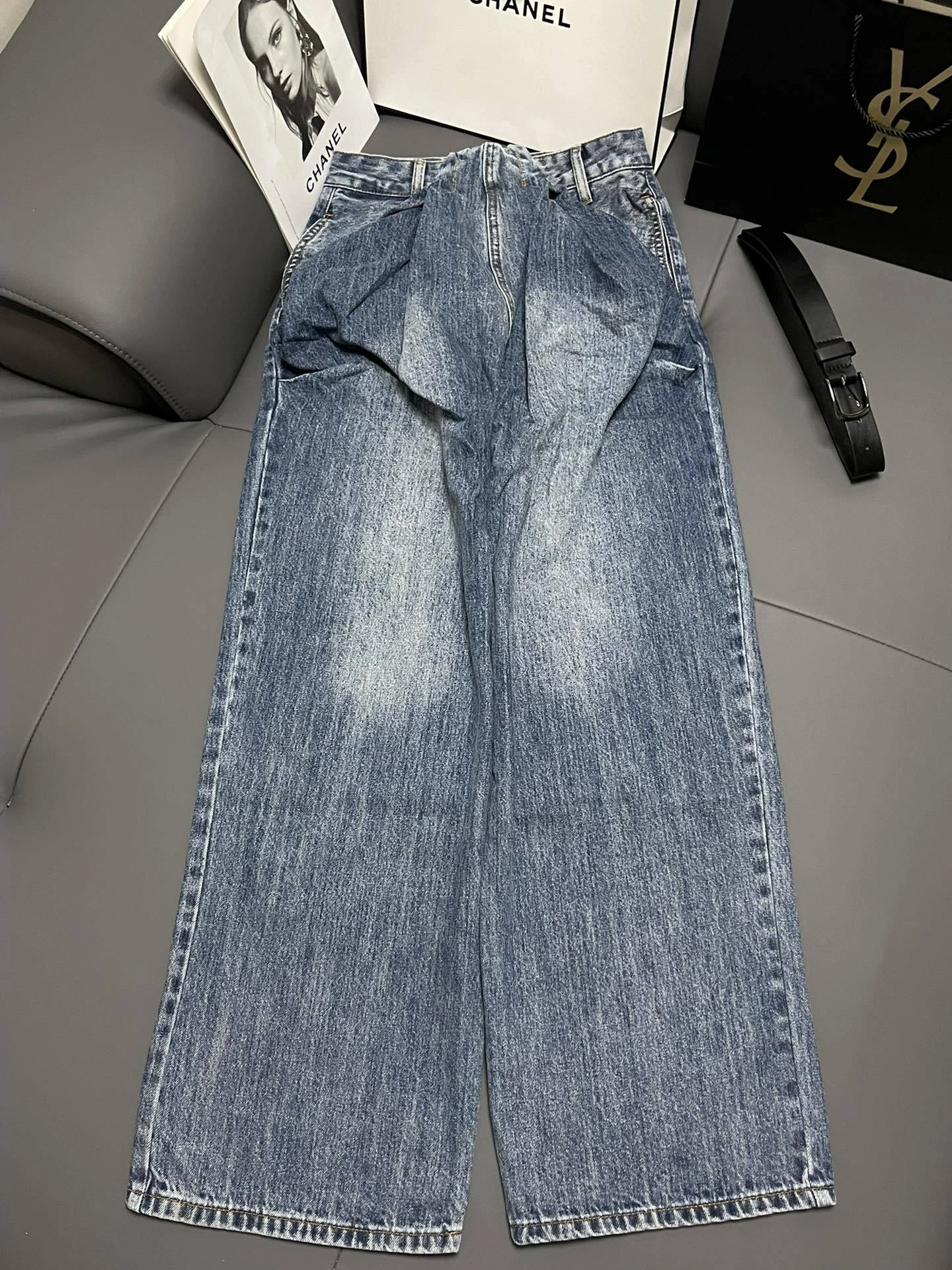Victoria-- 8o5w5 item:D-F431J4799