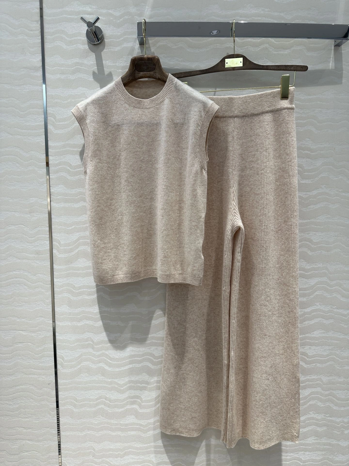 Victoria-- 8oro Pi191 100% cashmere suit 2colour item:D-F061I0706-2