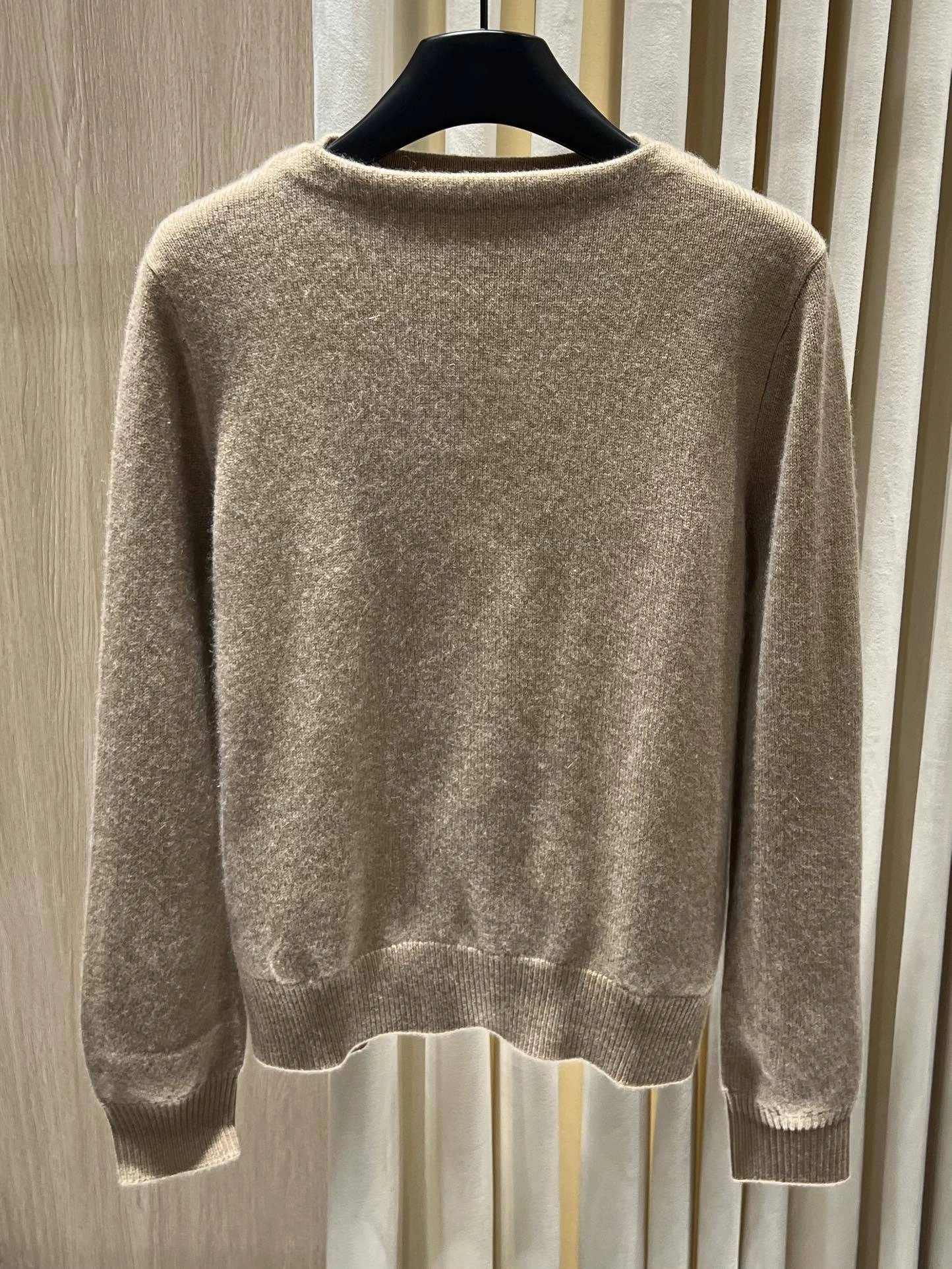 Victoria-- 8oro Pi191 cashmere item: E-F140J1215H