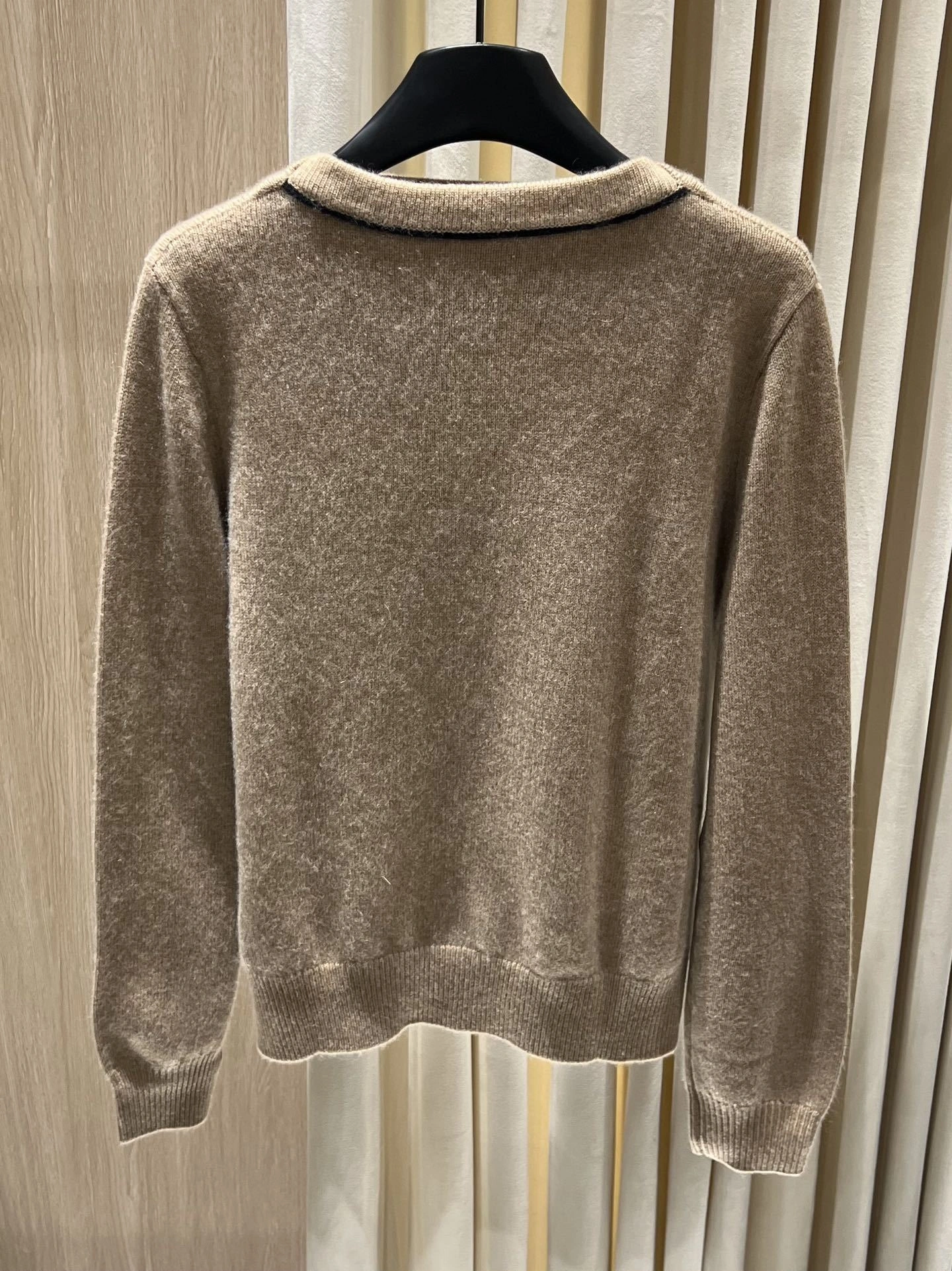 Victoria-- 8oro Pi191 cashmere item: E-F140J1215H