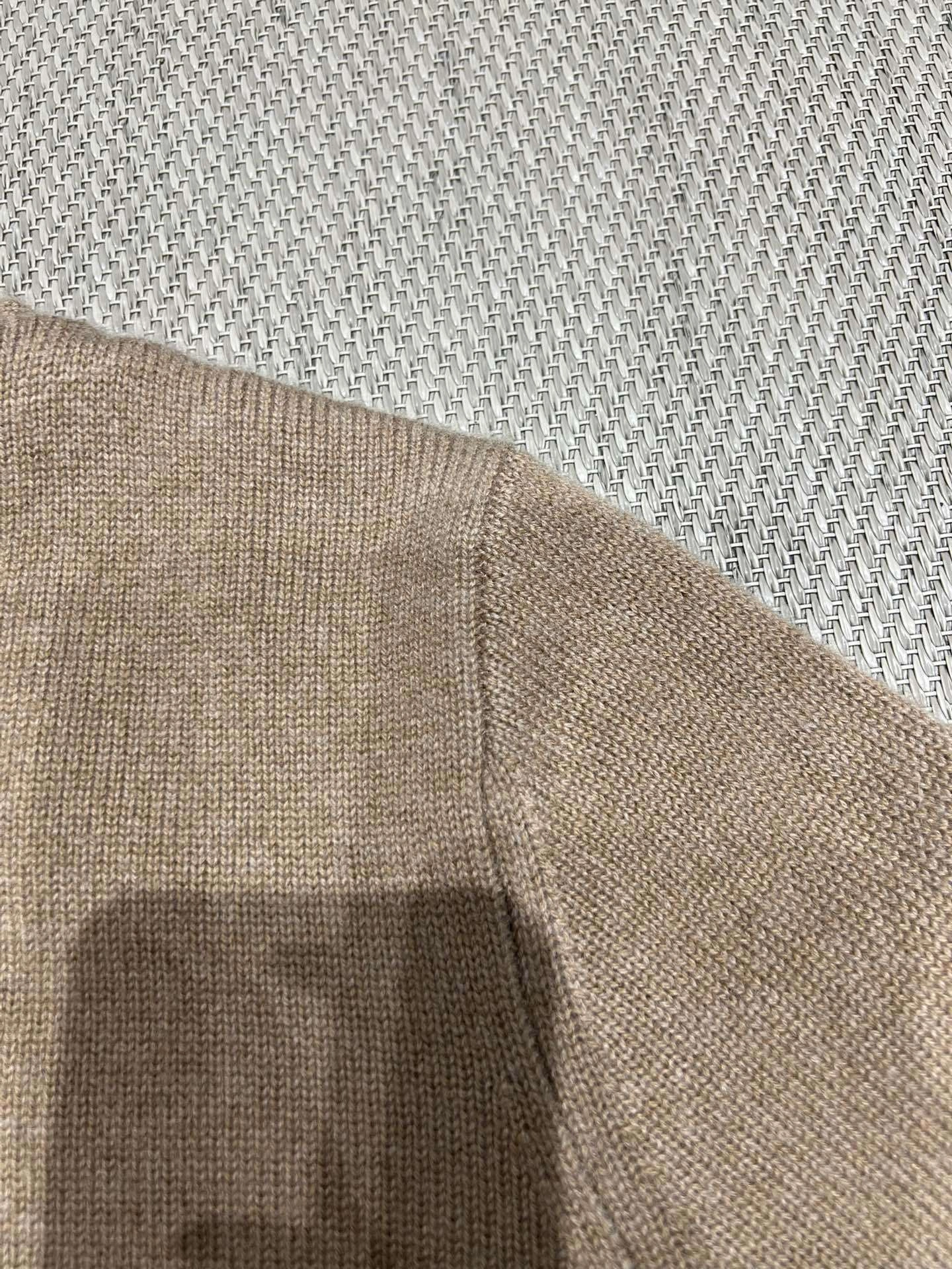 Victoria-- 8oro Pi191 cashmere item: E-F140J1215H