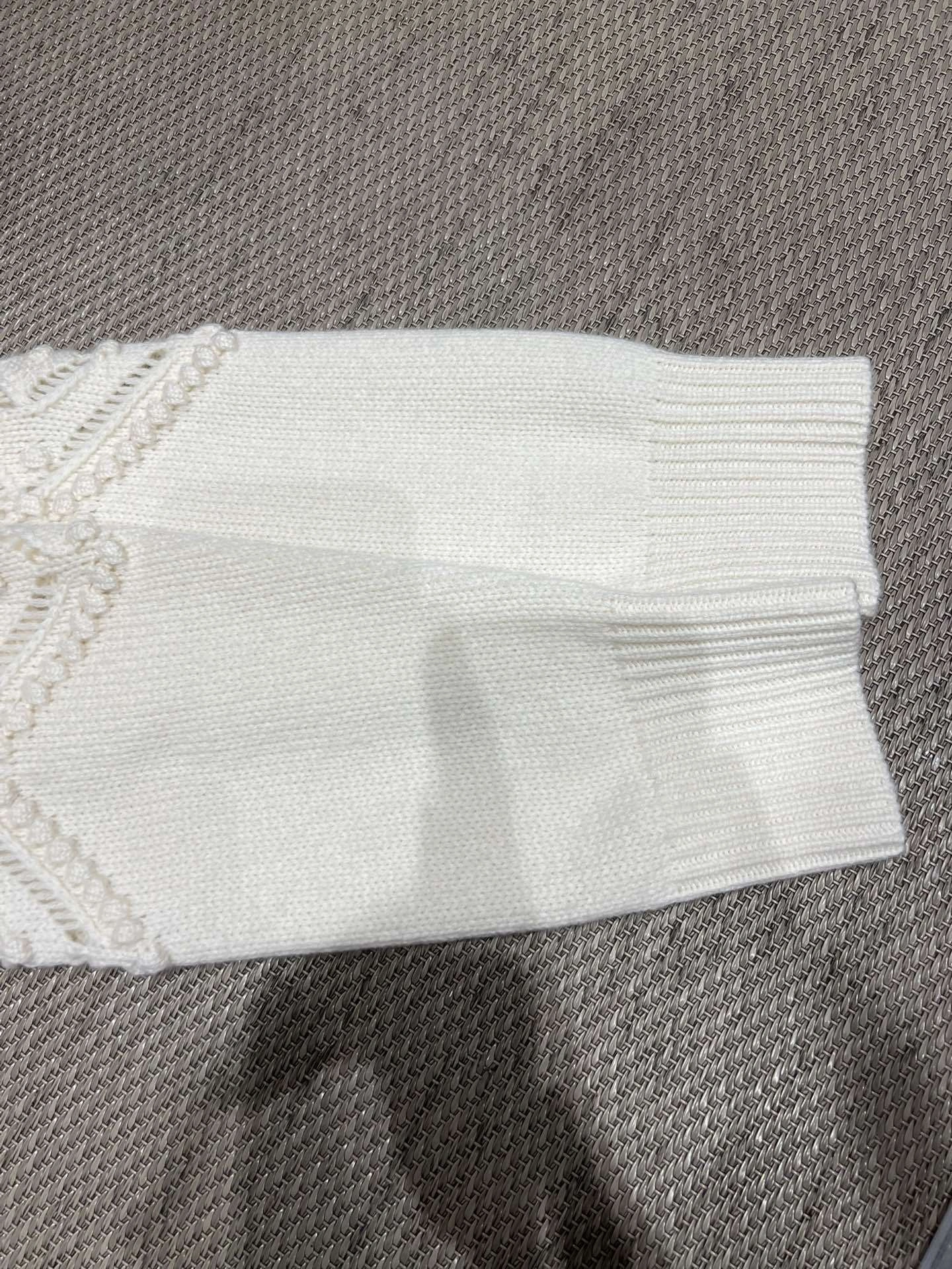 Victoria-- 8oro Pi191 cashmere item:E-F140L1933H