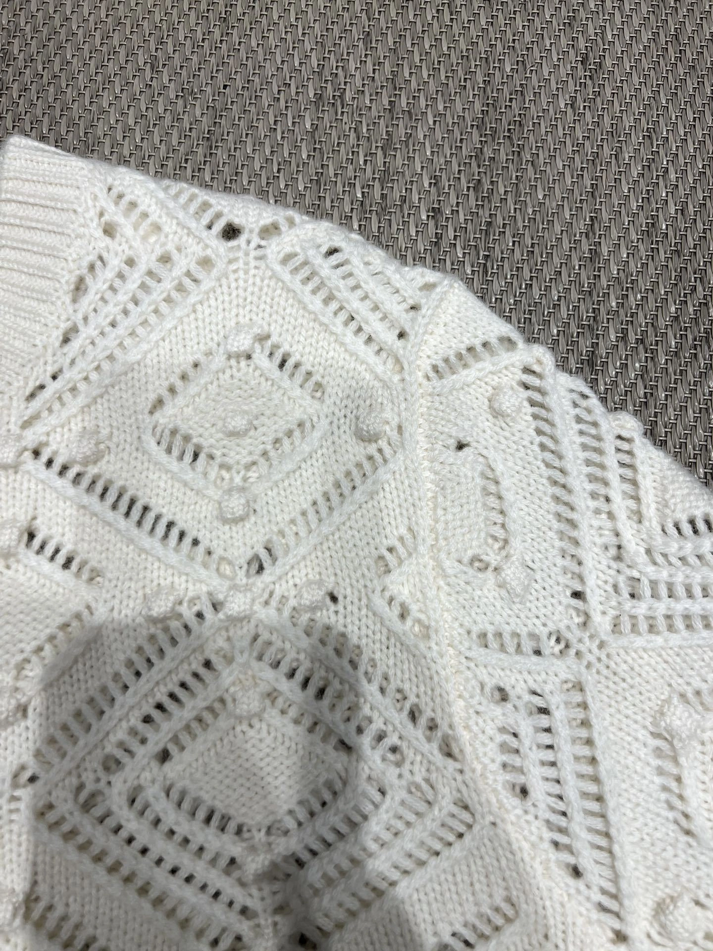 Victoria-- 8oro Pi191 cashmere item:E-F140L1933H