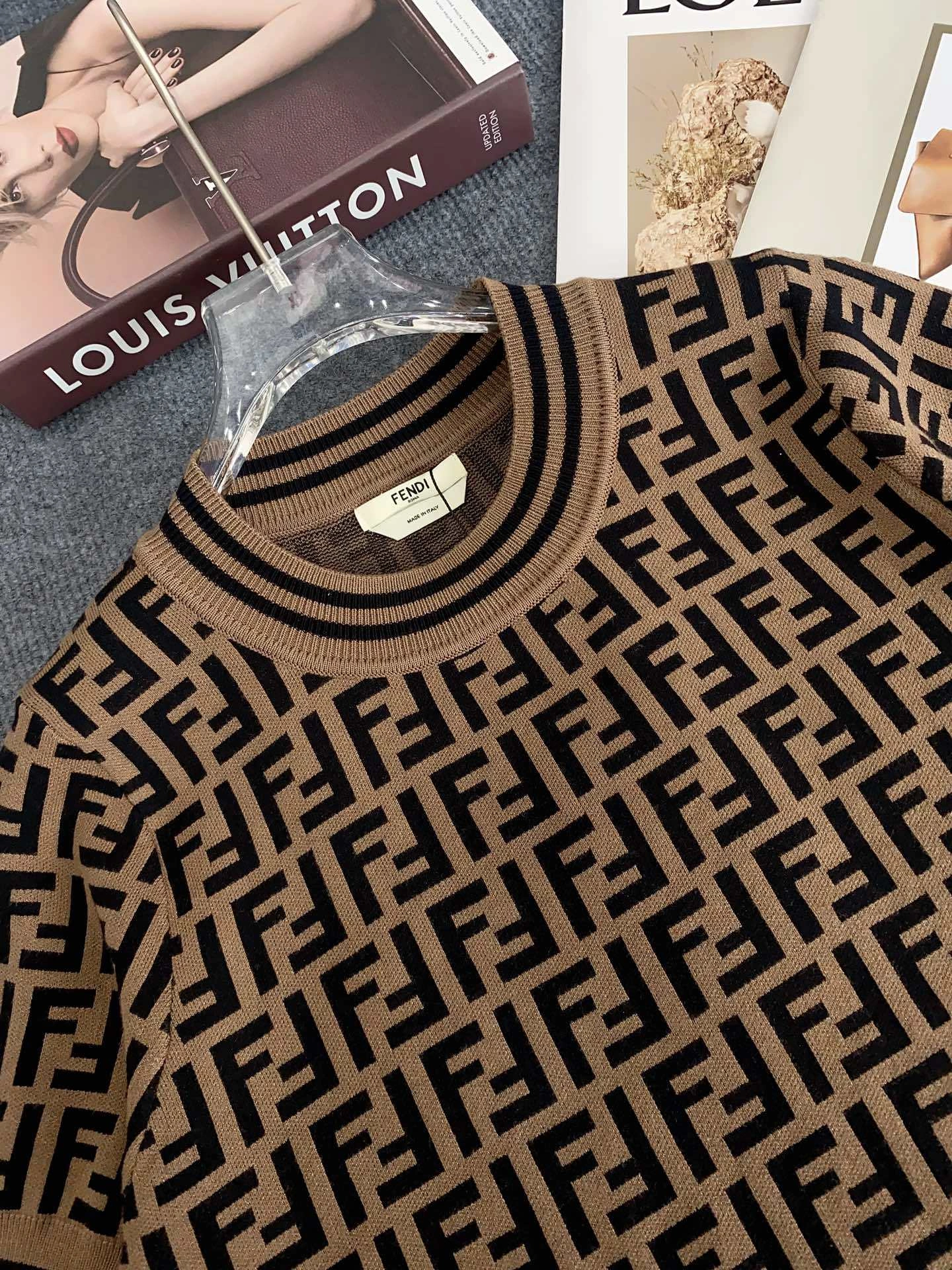 Victoria - F594i polo item:E-F000E0410