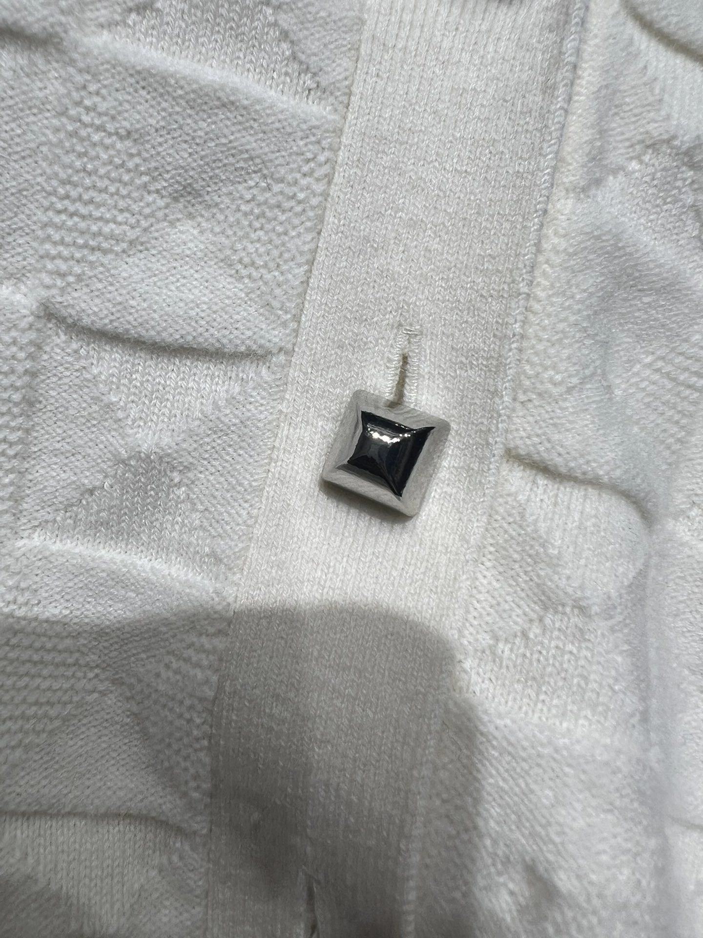 Victoria-- H5r75s cashmere item:E-F140L2735H