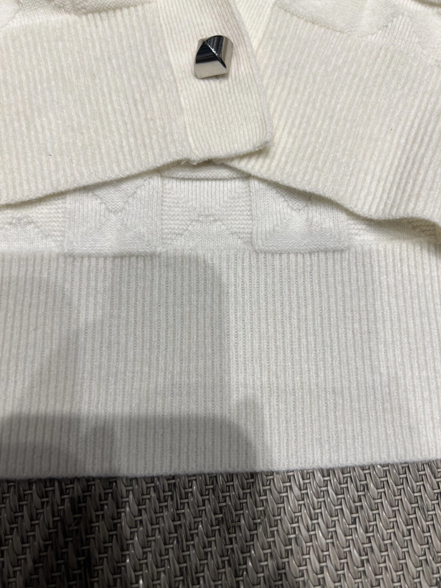 Victoria-- H5r75s cashmere item:E-F140L2735H