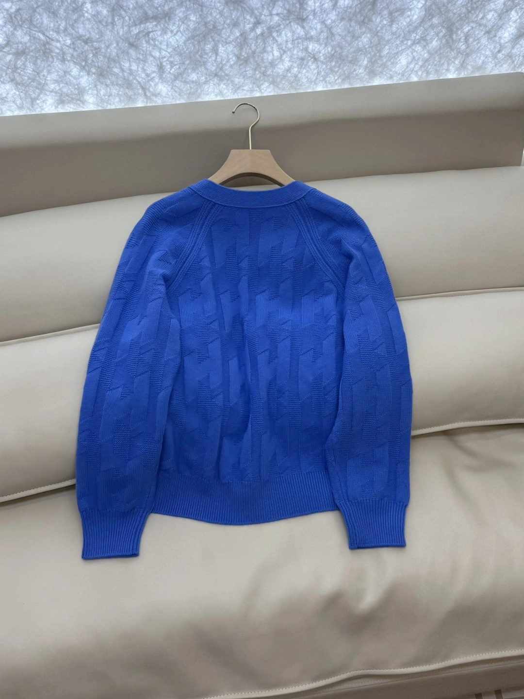 Victoria-- H5r75s wool 2colour item:E-F327J0920-2