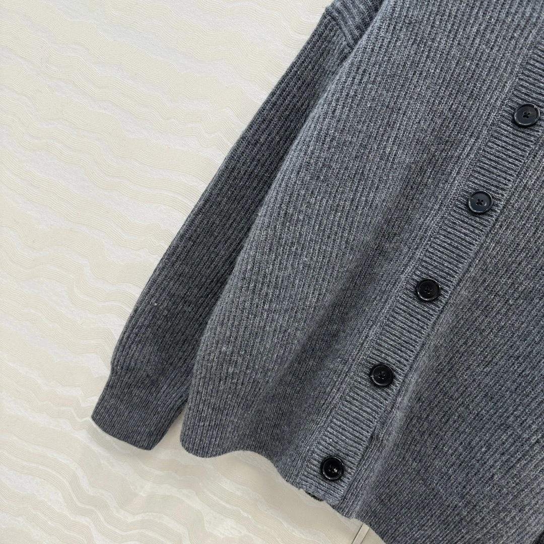 Victoria-- Pr141 cashmere item:E-F327J0924