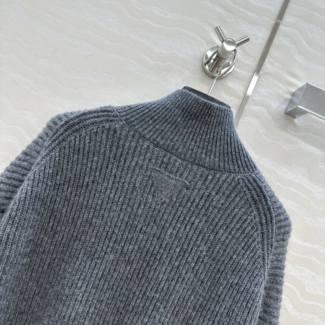 Victoria-- Pr141 cashmere item:E-F327J0924