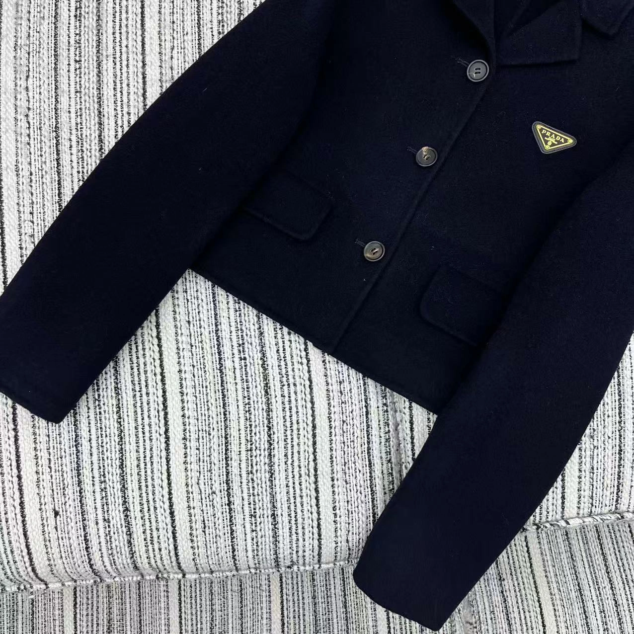 Victoria-- Pr141 cashmere item:E-F327J0927