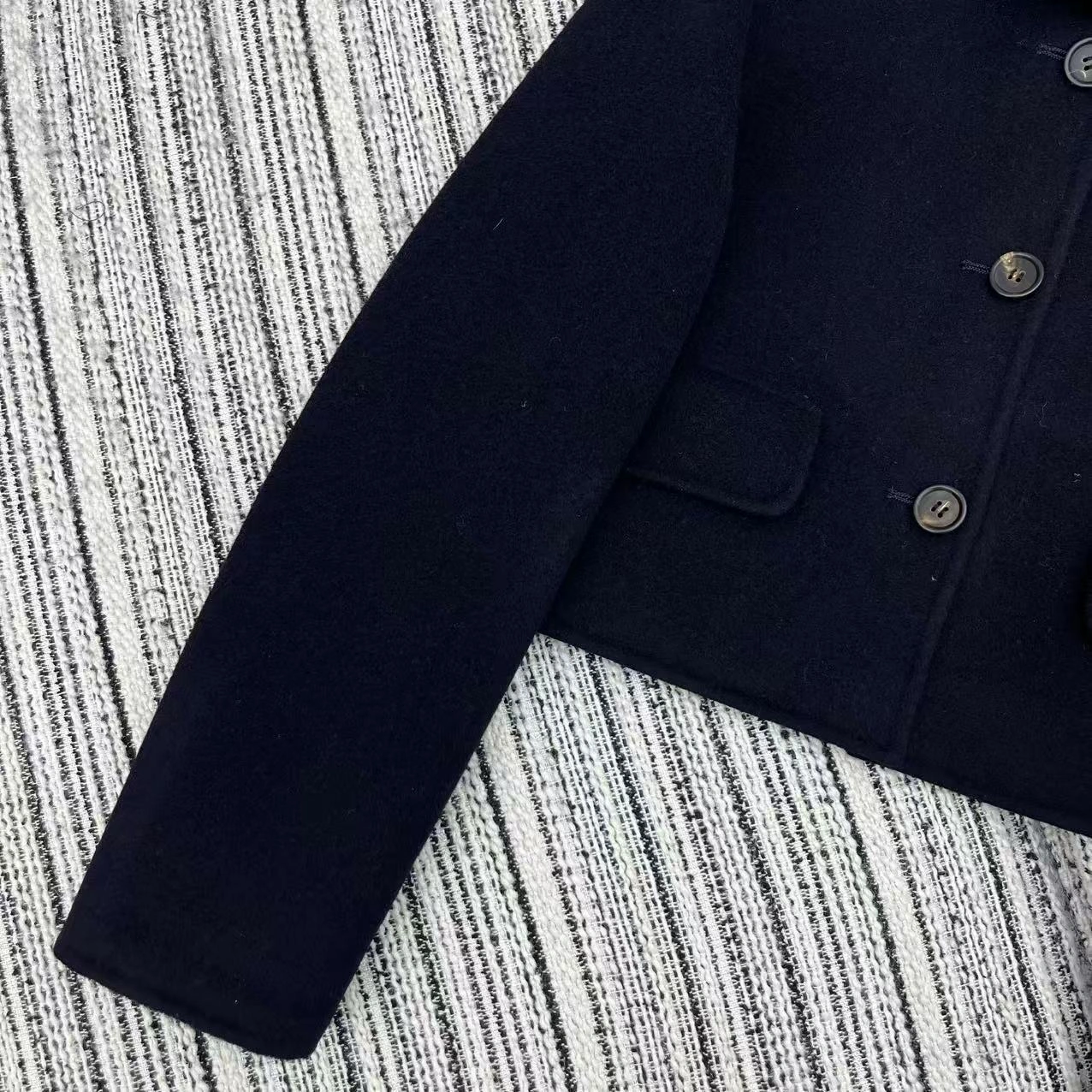 Victoria-- Pr141 cashmere item:E-F327J0927