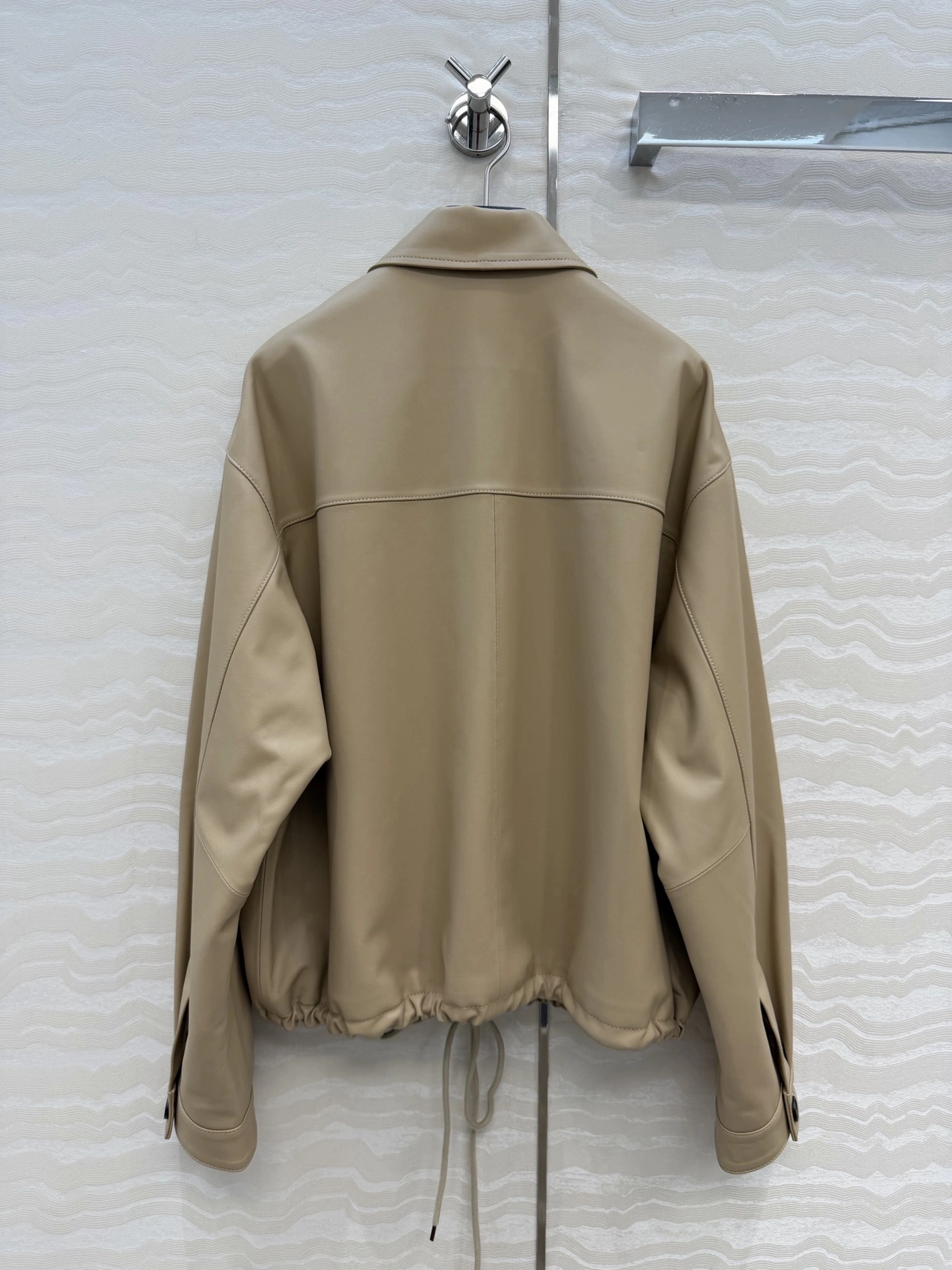 Victoria-- Pr141 sheepskin item:F-F061A2033