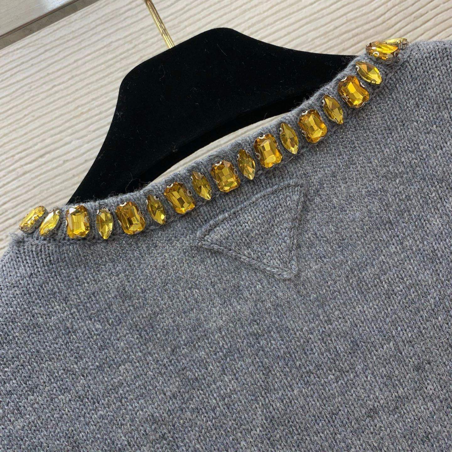 Victoria-- Pr141 wool 2colour item:E-F044L2718-2H