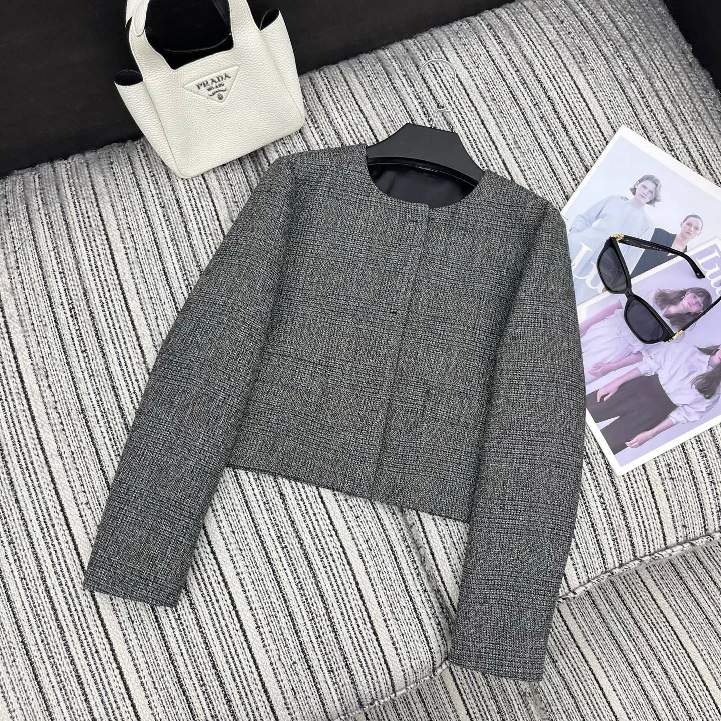 Victoria-- Pr141 wool item:E-F327J0926