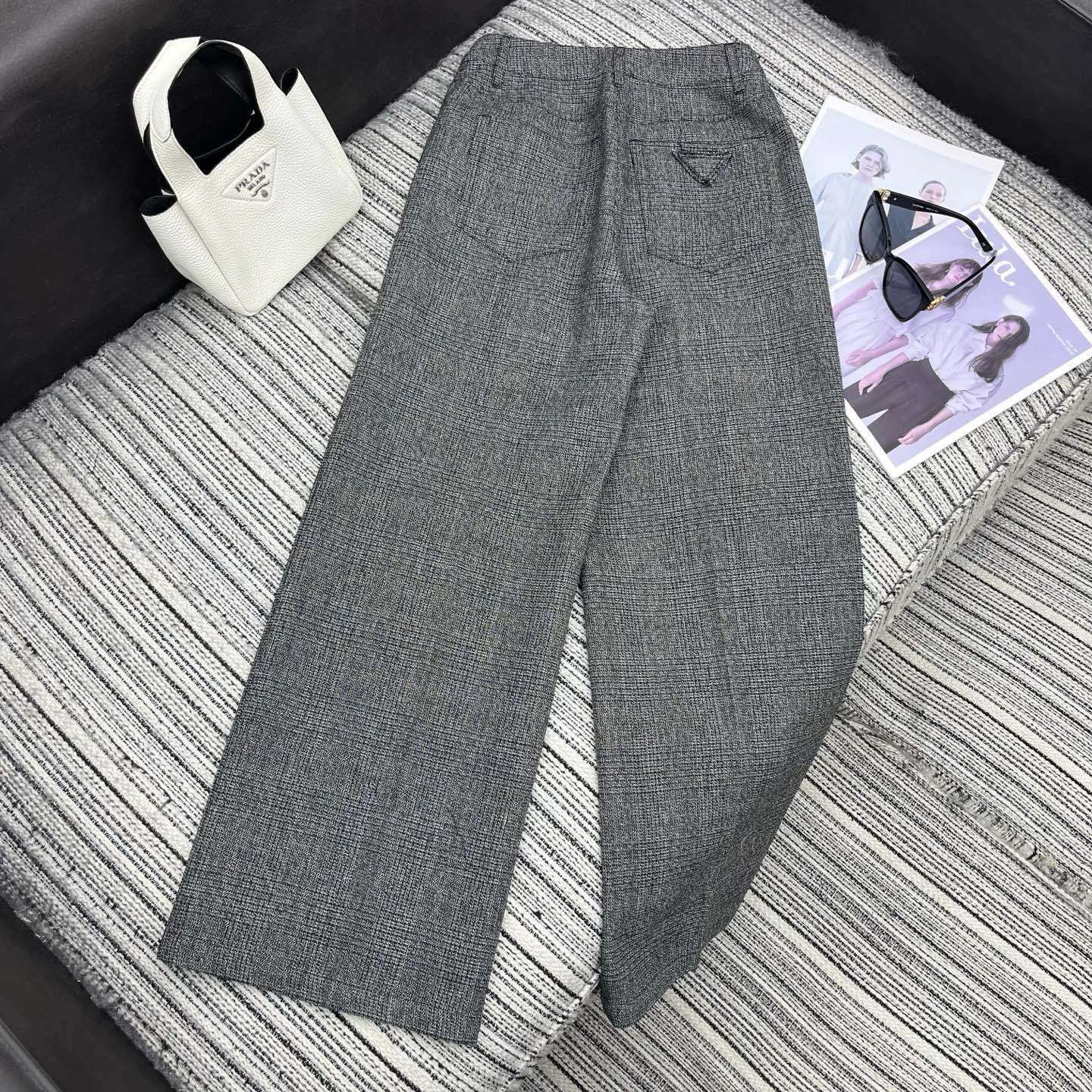 Victoria-- Pr141 wool item:E-F327J0926