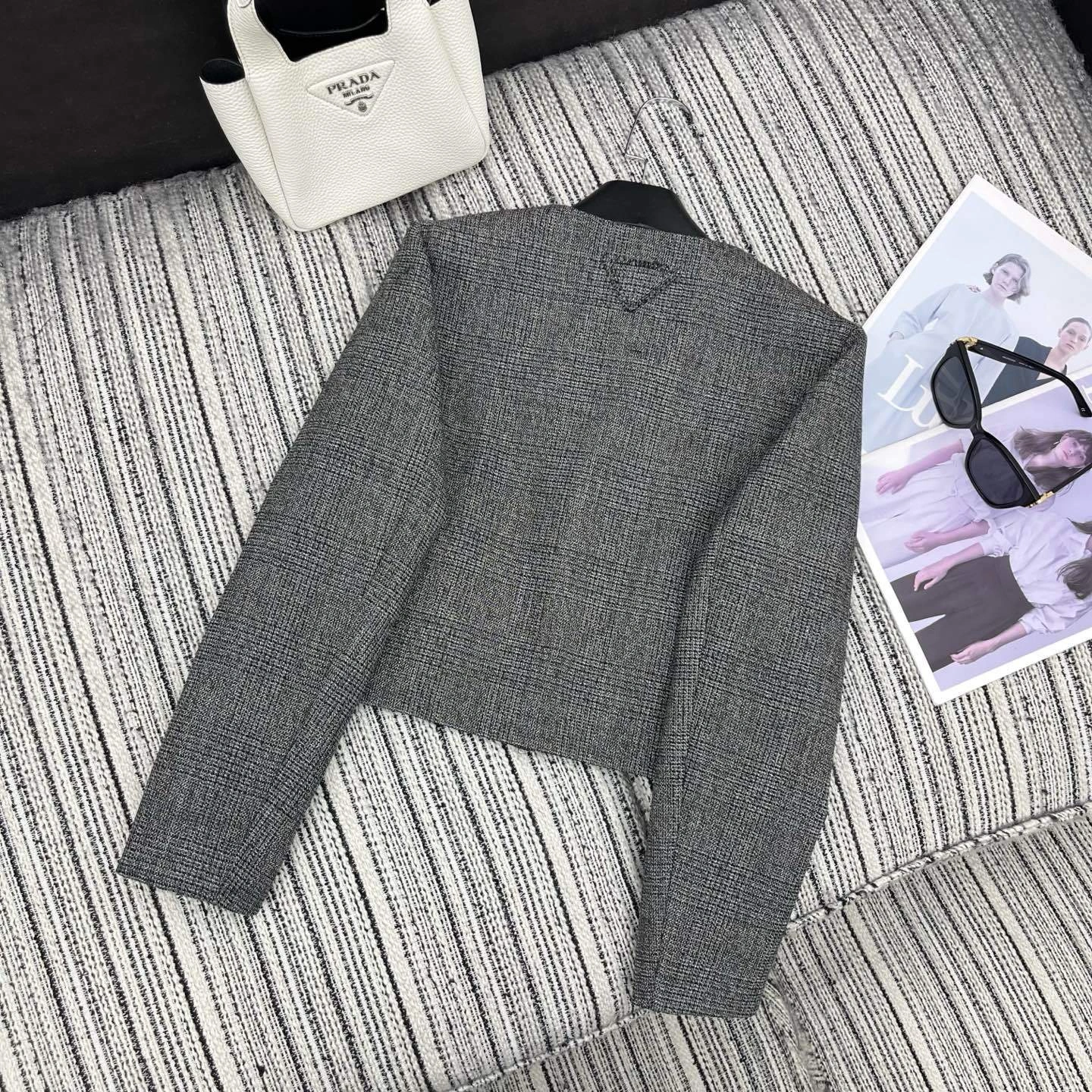 Victoria-- Pr141 wool item:E-F327J0926