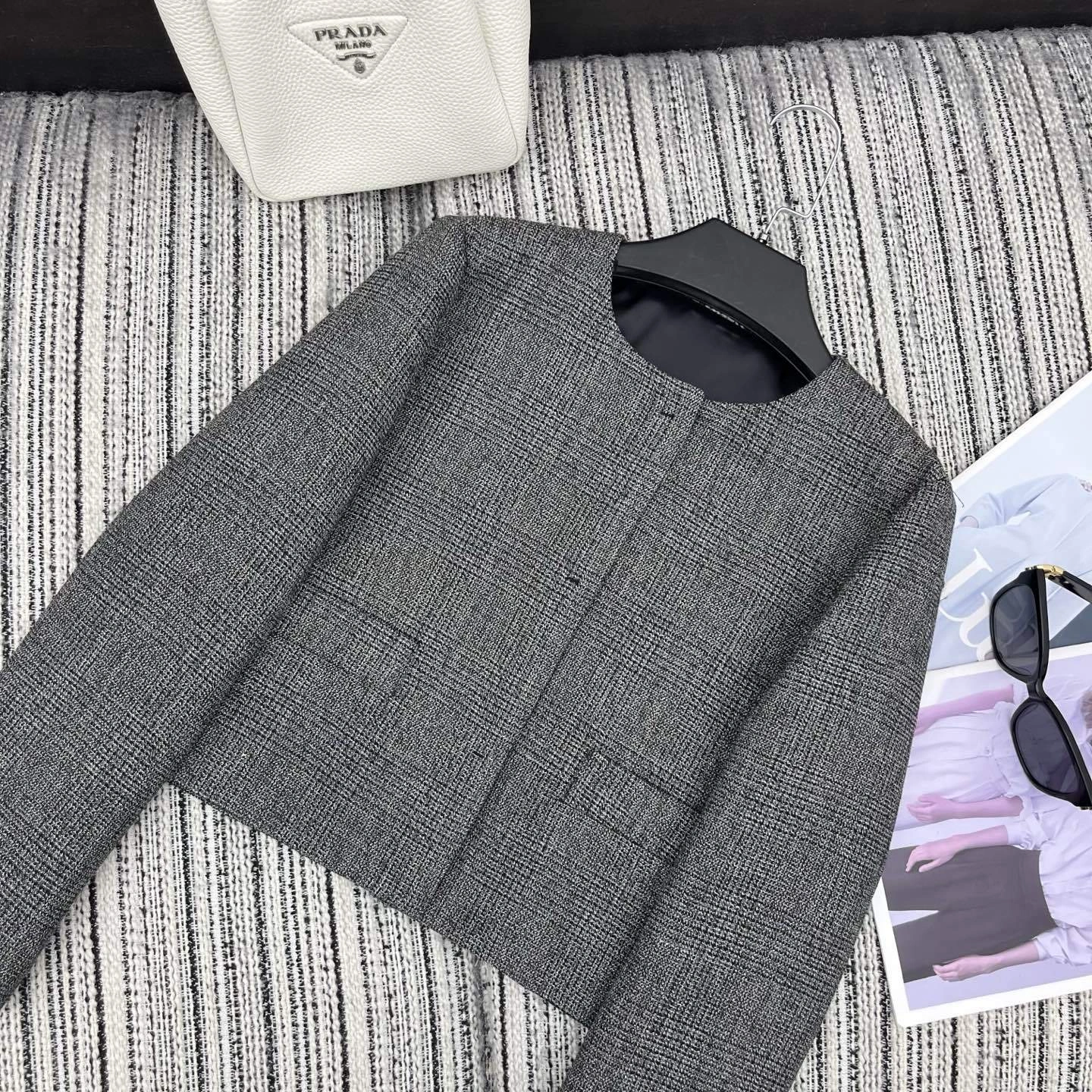 Victoria-- Pr141 wool item:E-F327J0926