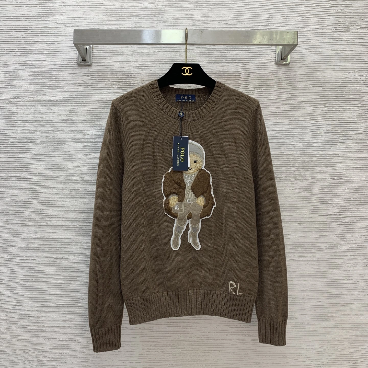 Victoria-- R18ph embroidery item:E-F044L1981H