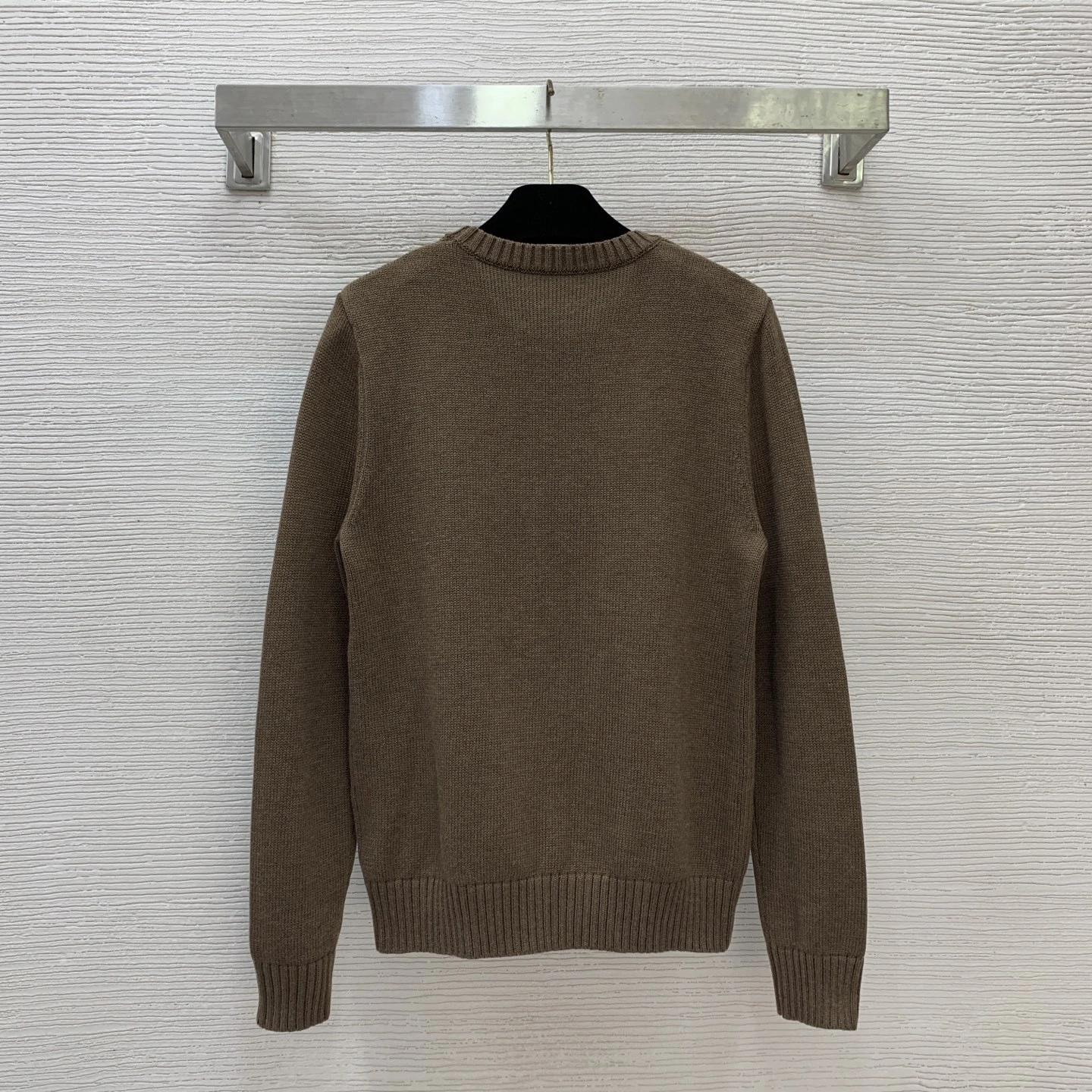 Victoria-- R18ph embroidery item:E-F044L1981H