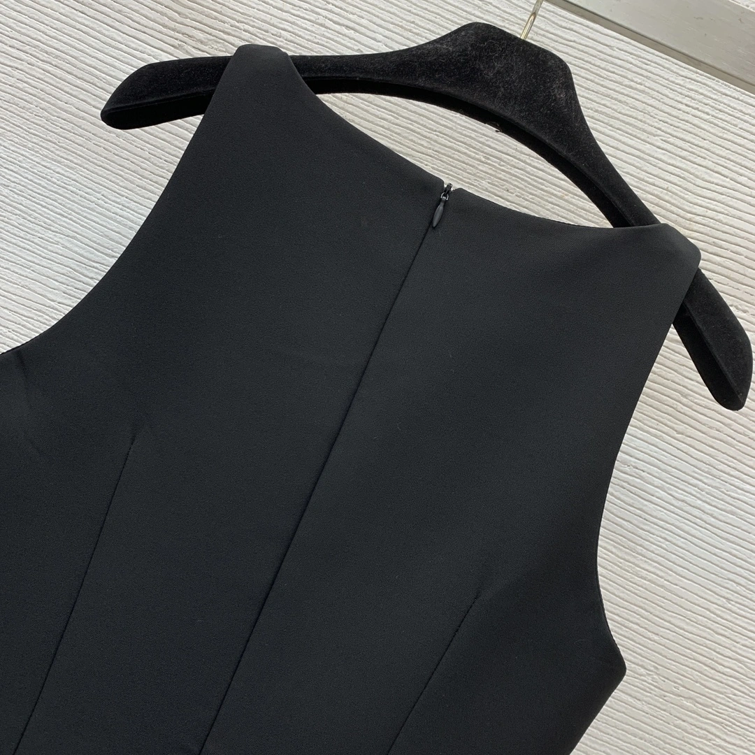 Victoria-- V5rs135 Slim Fit item:E-F044L1835F