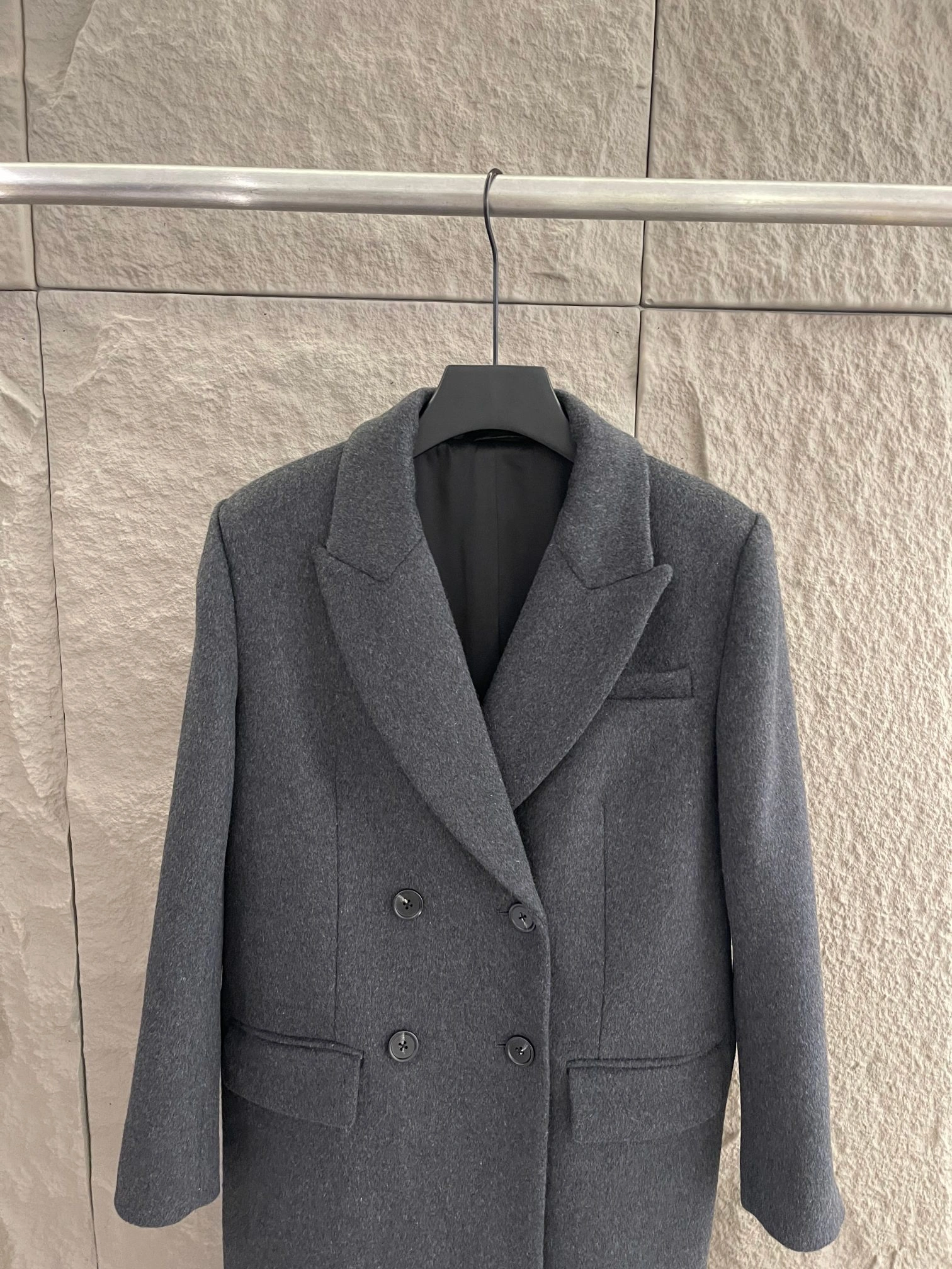 Victoria-- Yv5s Wool 2Colour item:D-F244K1106-2