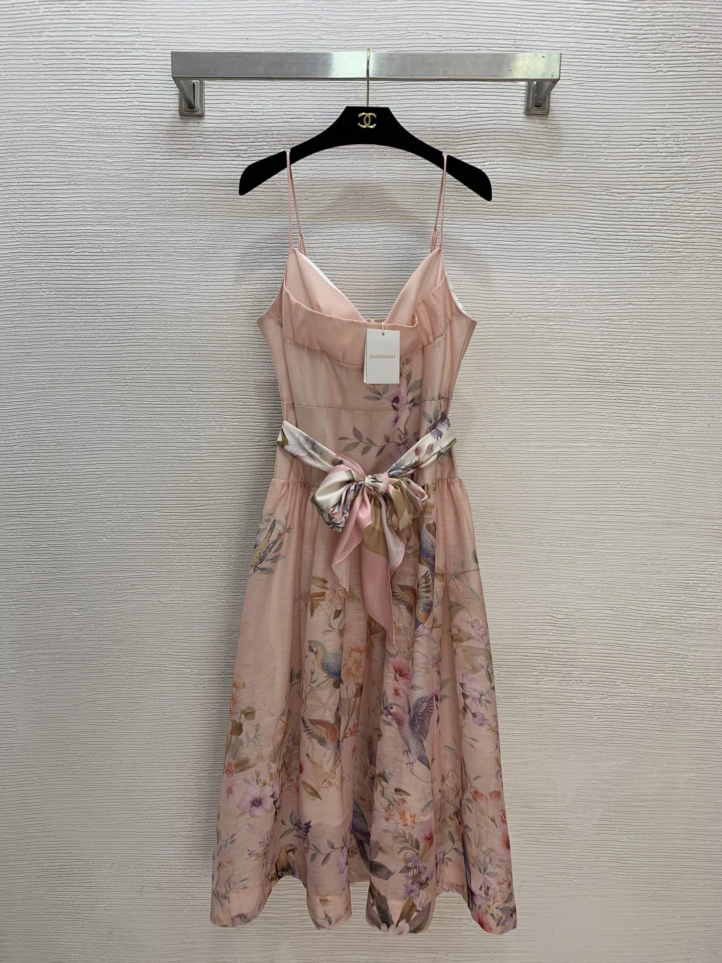 Victoria-- Zi775r7199 2026 item:F-F044A1450H