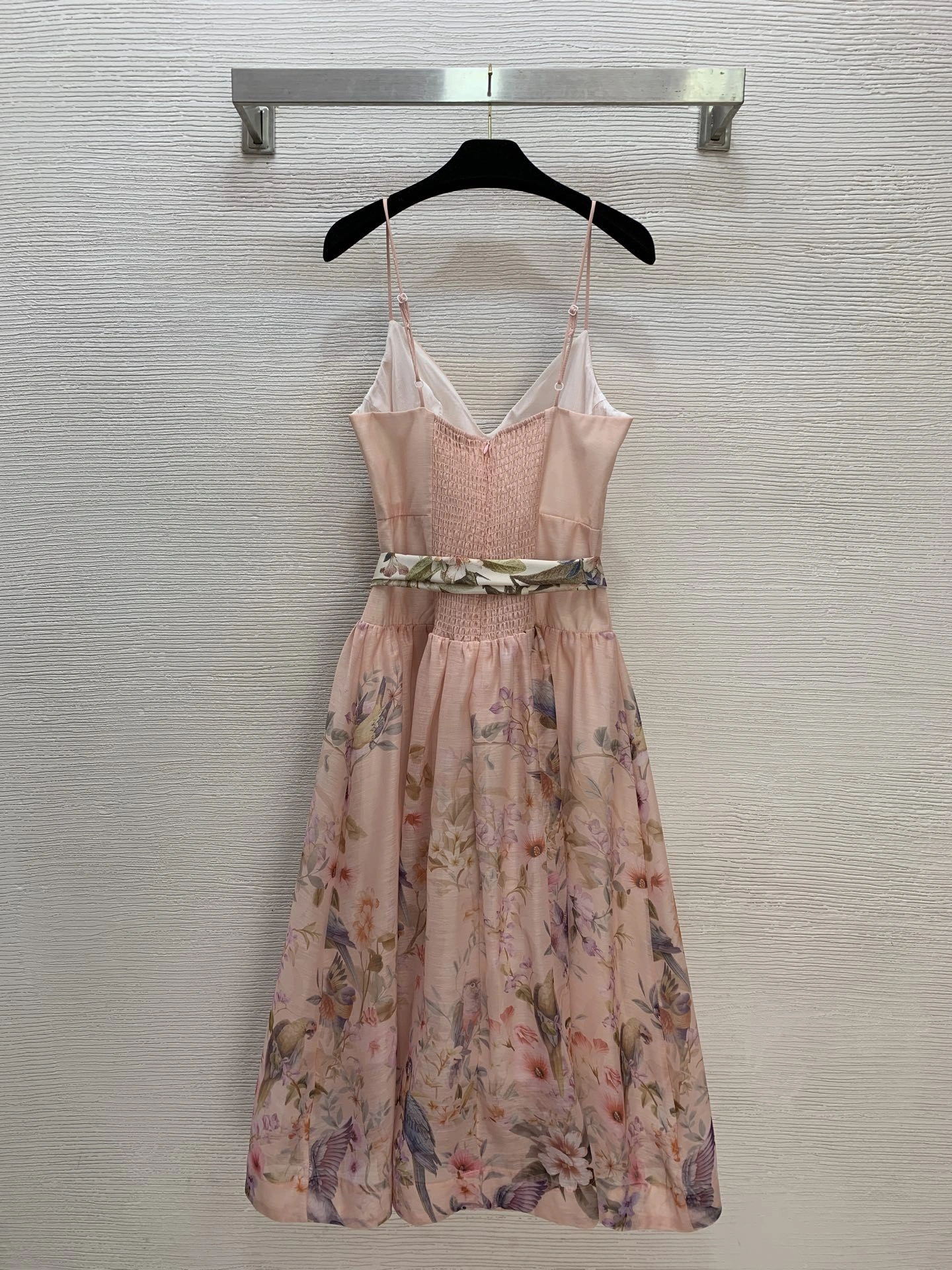 Victoria-- Zi775r7199 2026 item:F-F044A1450H