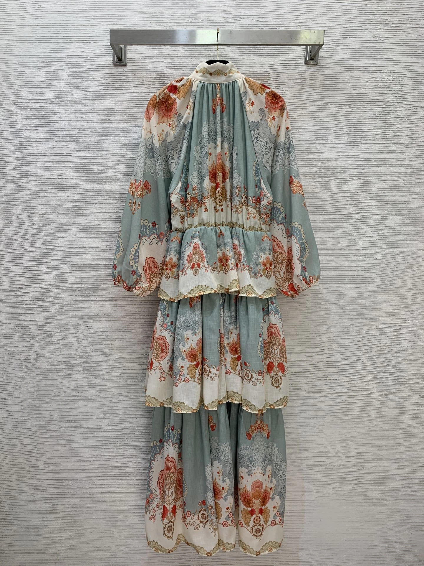 Victoria-- Zi775r7199 Linen fabric item:F-F044A1448H