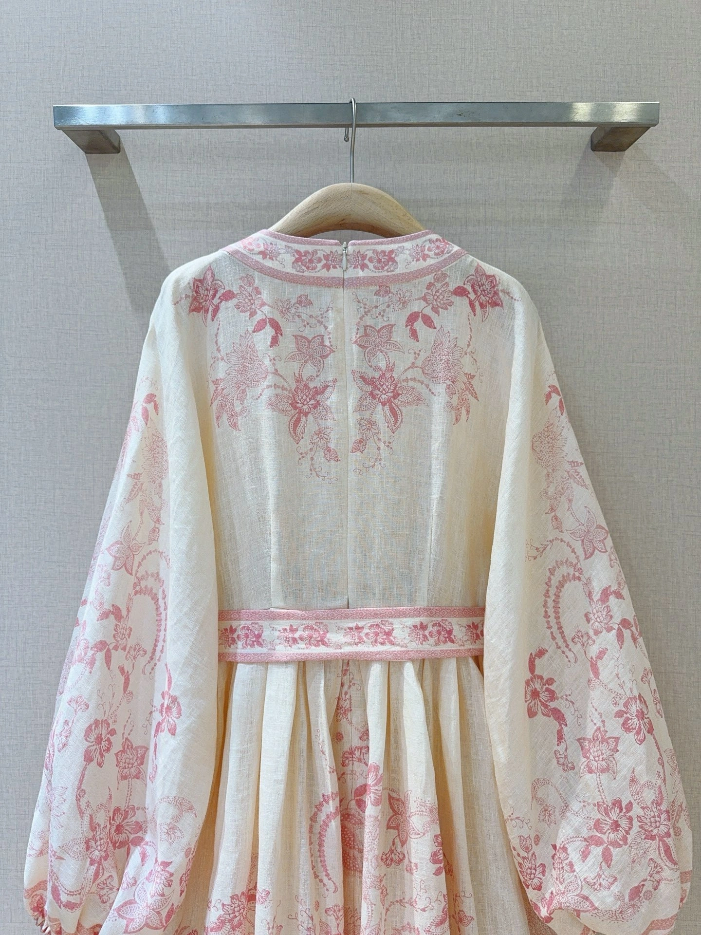Victoria-- Zi775r7199 Linen fabric item:F-F245A2010