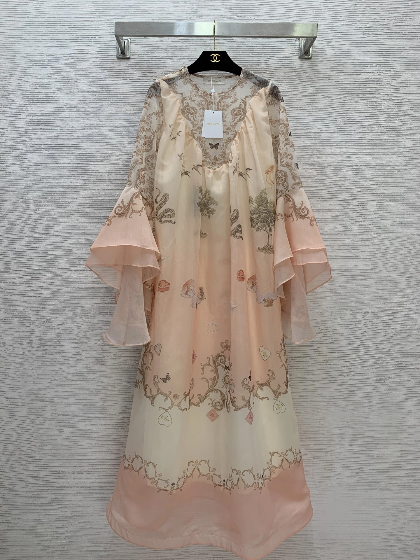 Victoria-- Zi775r7199 item:E-F044L2705H