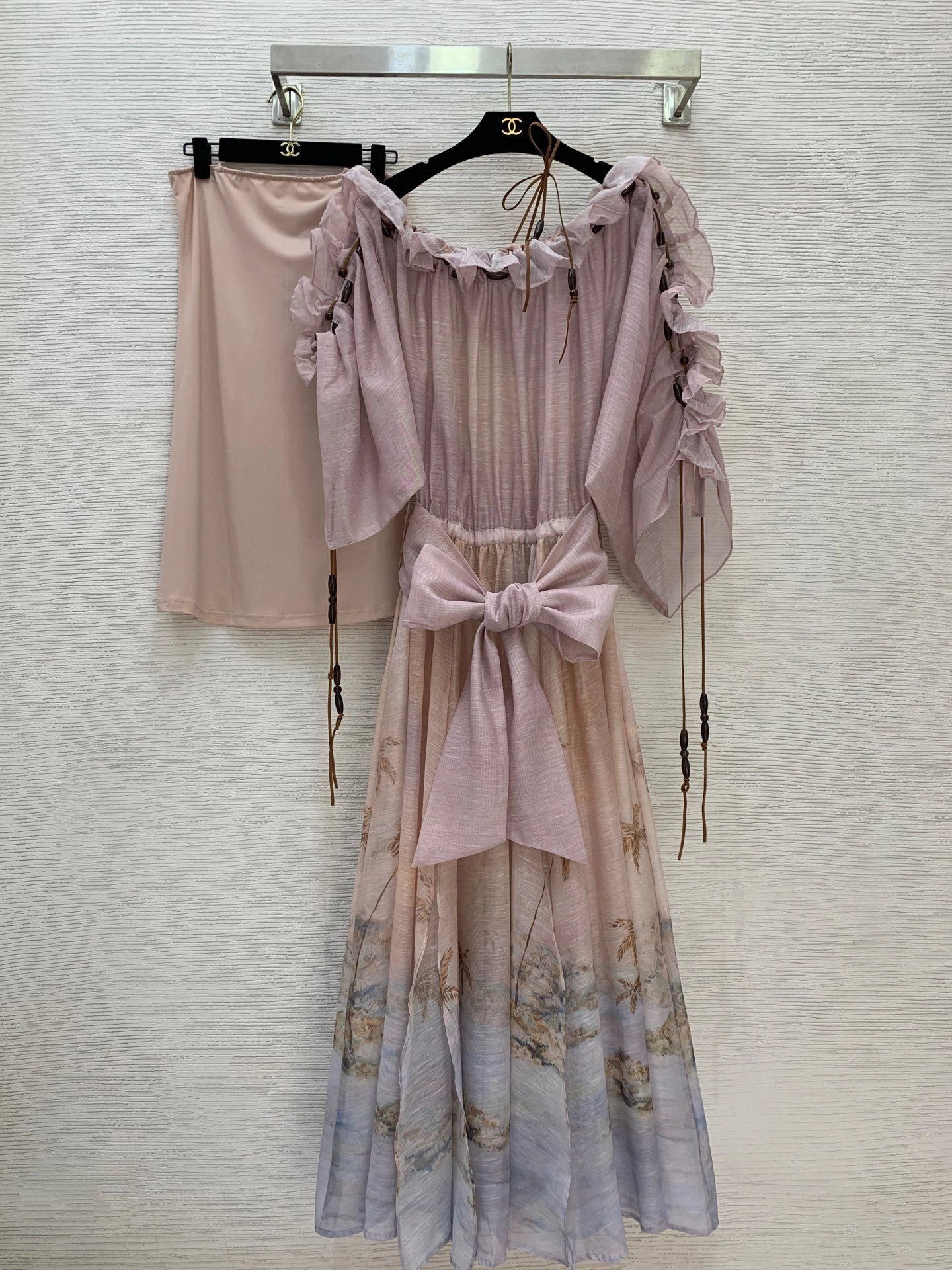 Victoria-- Zi775r7199 item:F-F044A1447H