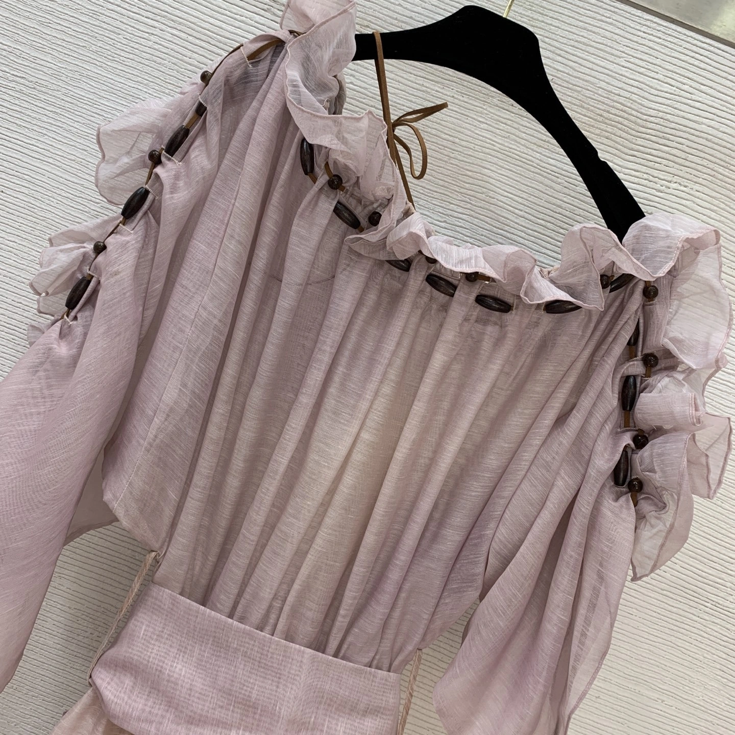 Victoria-- Zi775r7199 item:F-F044A1447H