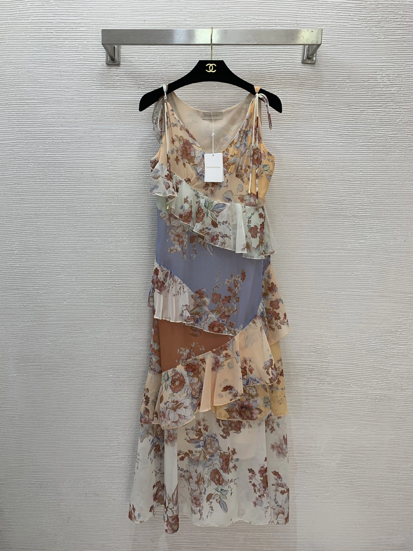 Victoria-- Zi775r7199 item:F-F044A1451H