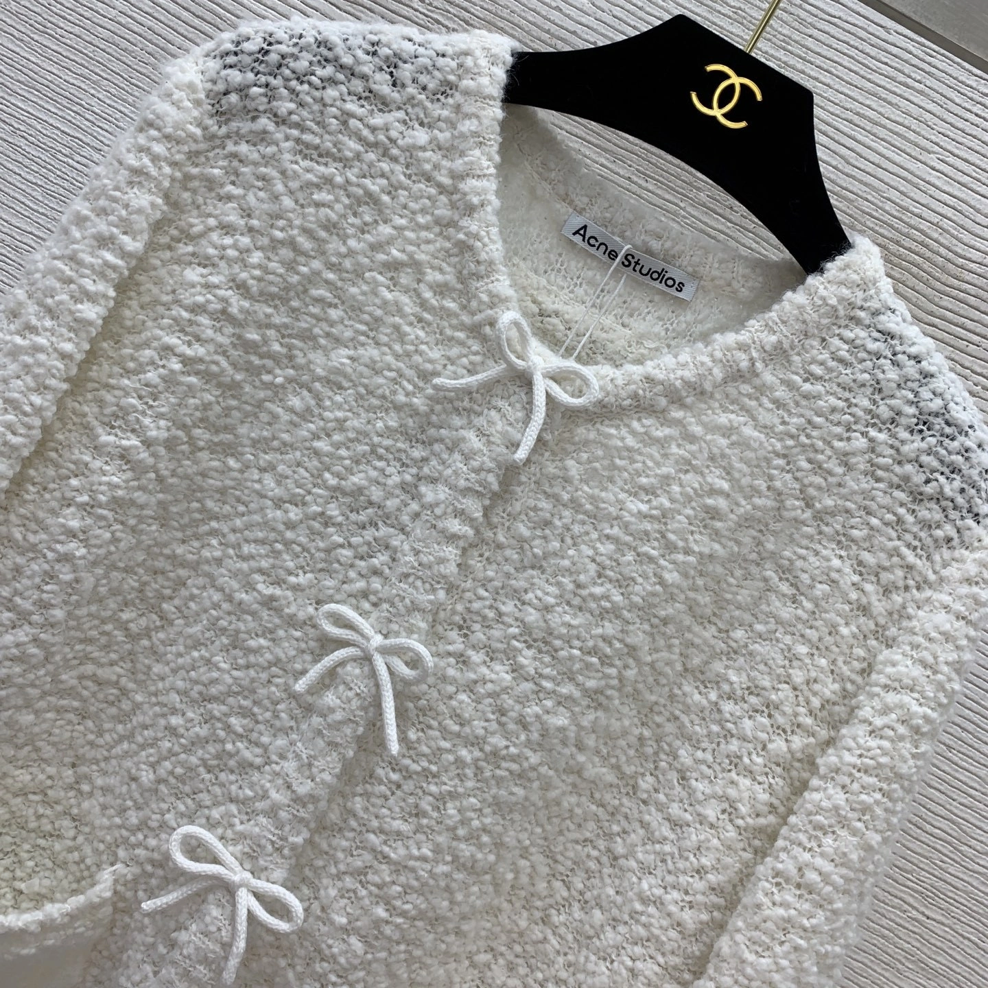 Victoria- 1395 wool item:E-F044I0221